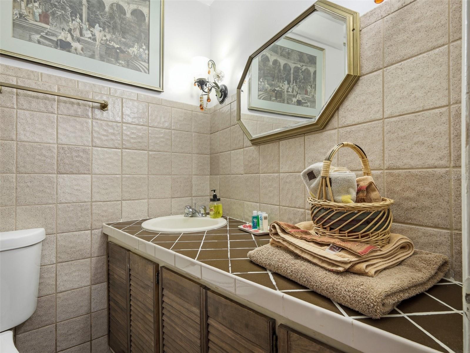 Image 30 of 59 For 813 11th Avenue