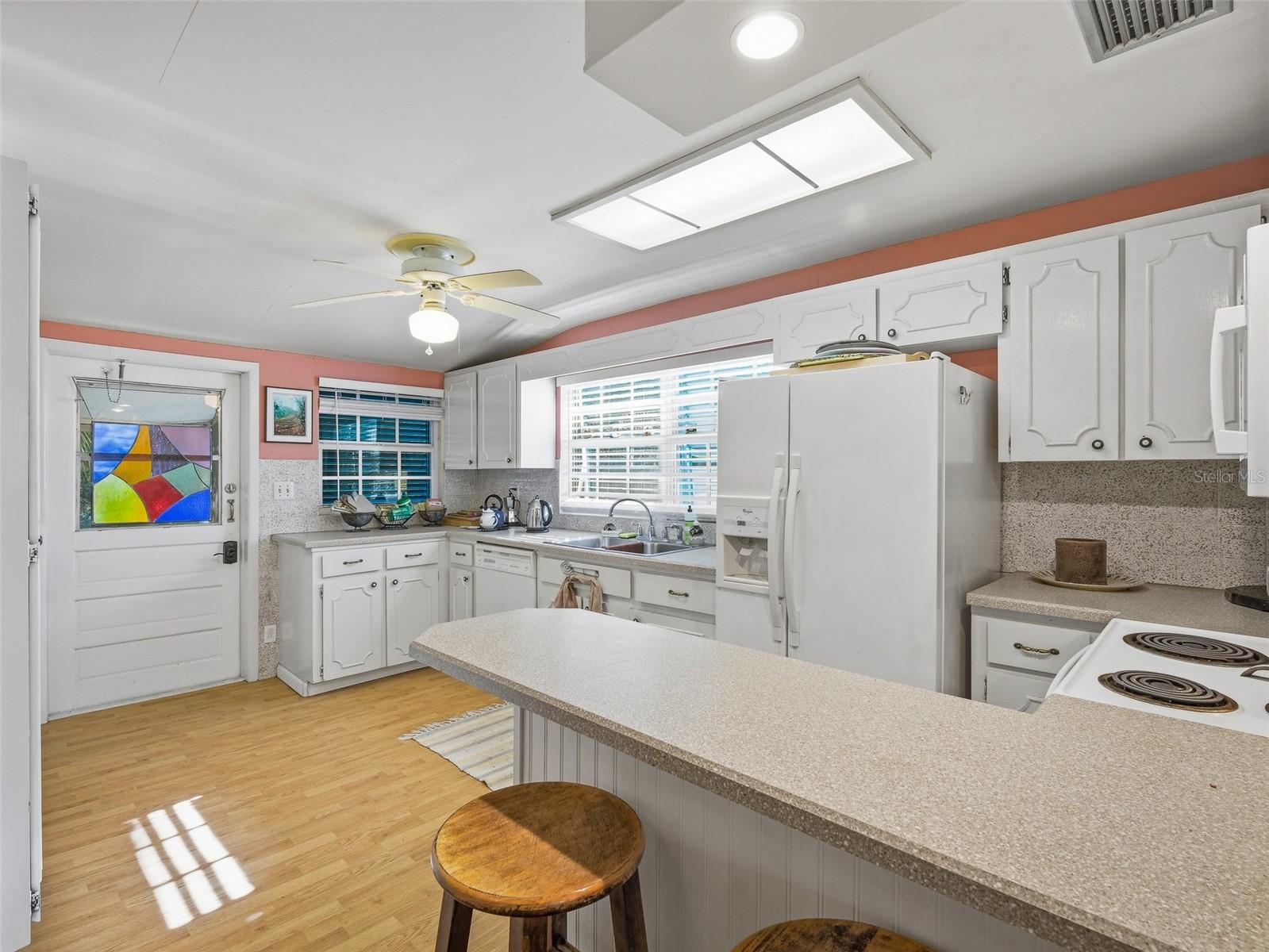 Image 34 of 59 For 813 11th Avenue