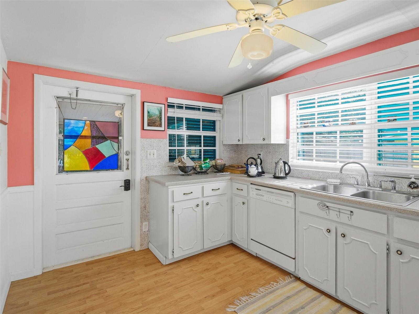 Image 38 of 59 For 813 11th Avenue