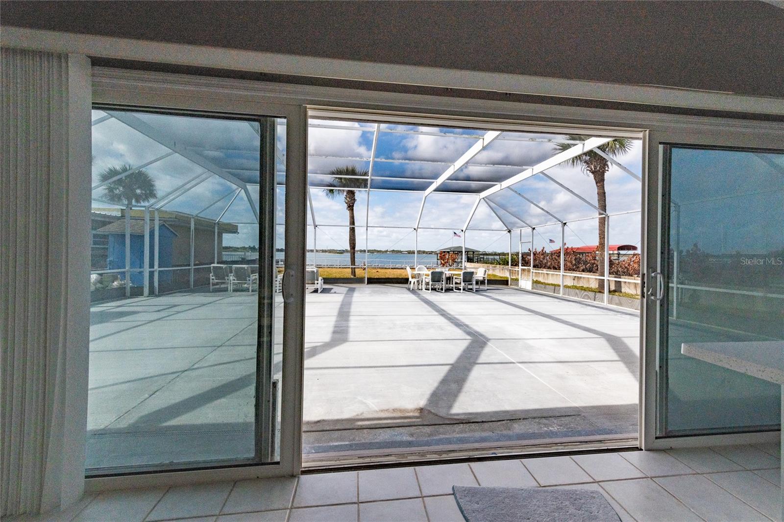 Image 15 of 38 For 3326 Peninsula Drive