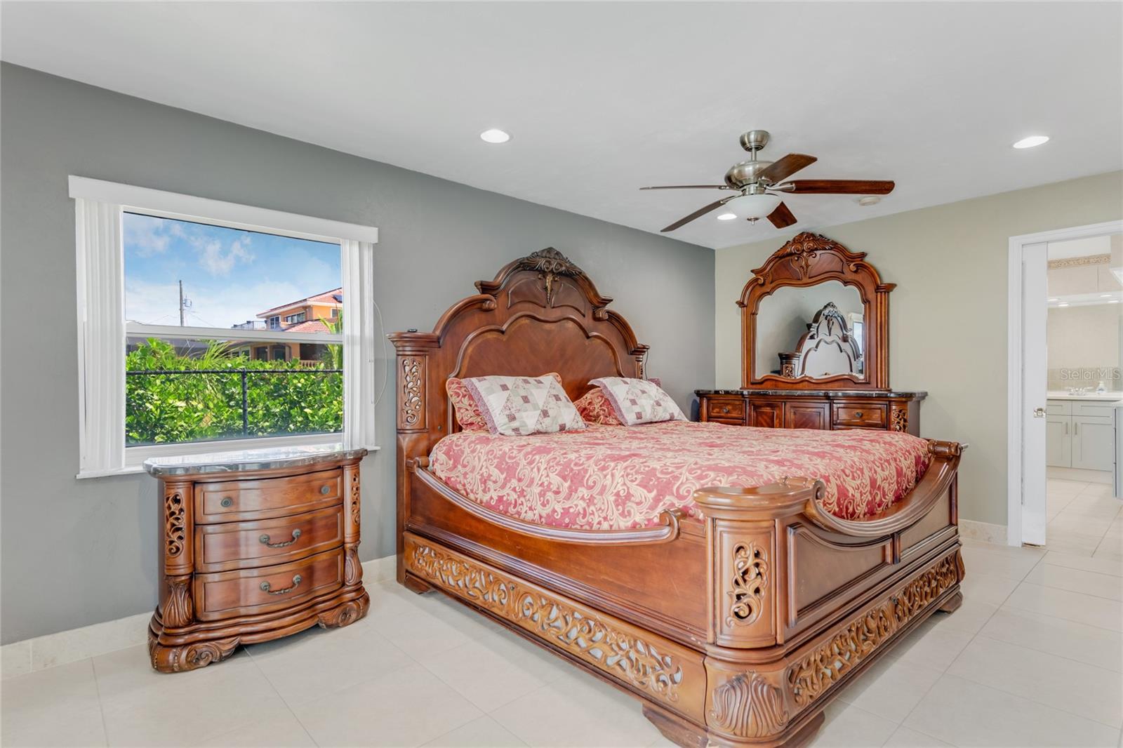 Image 16 of 38 For 3326 Peninsula Drive