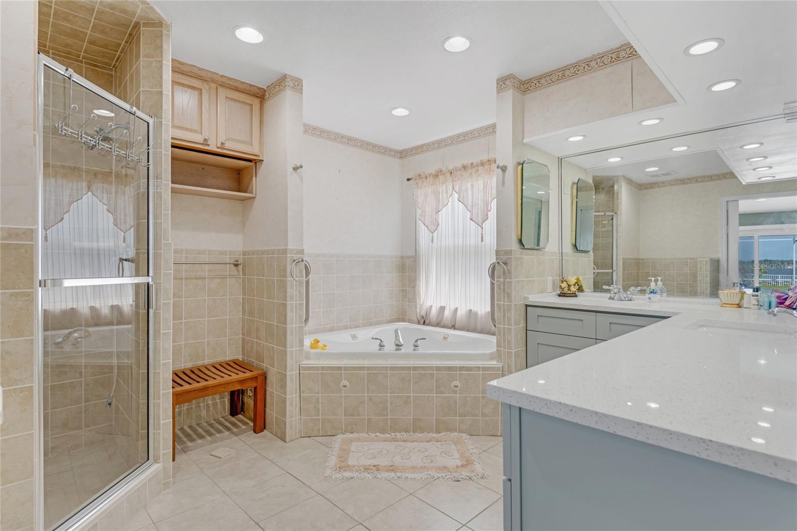 Image 17 of 38 For 3326 Peninsula Drive