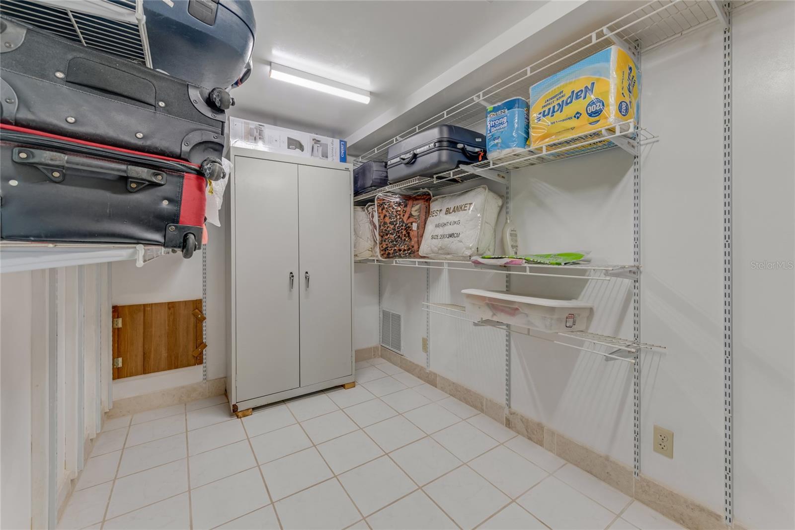 Image 21 of 38 For 3326 Peninsula Drive