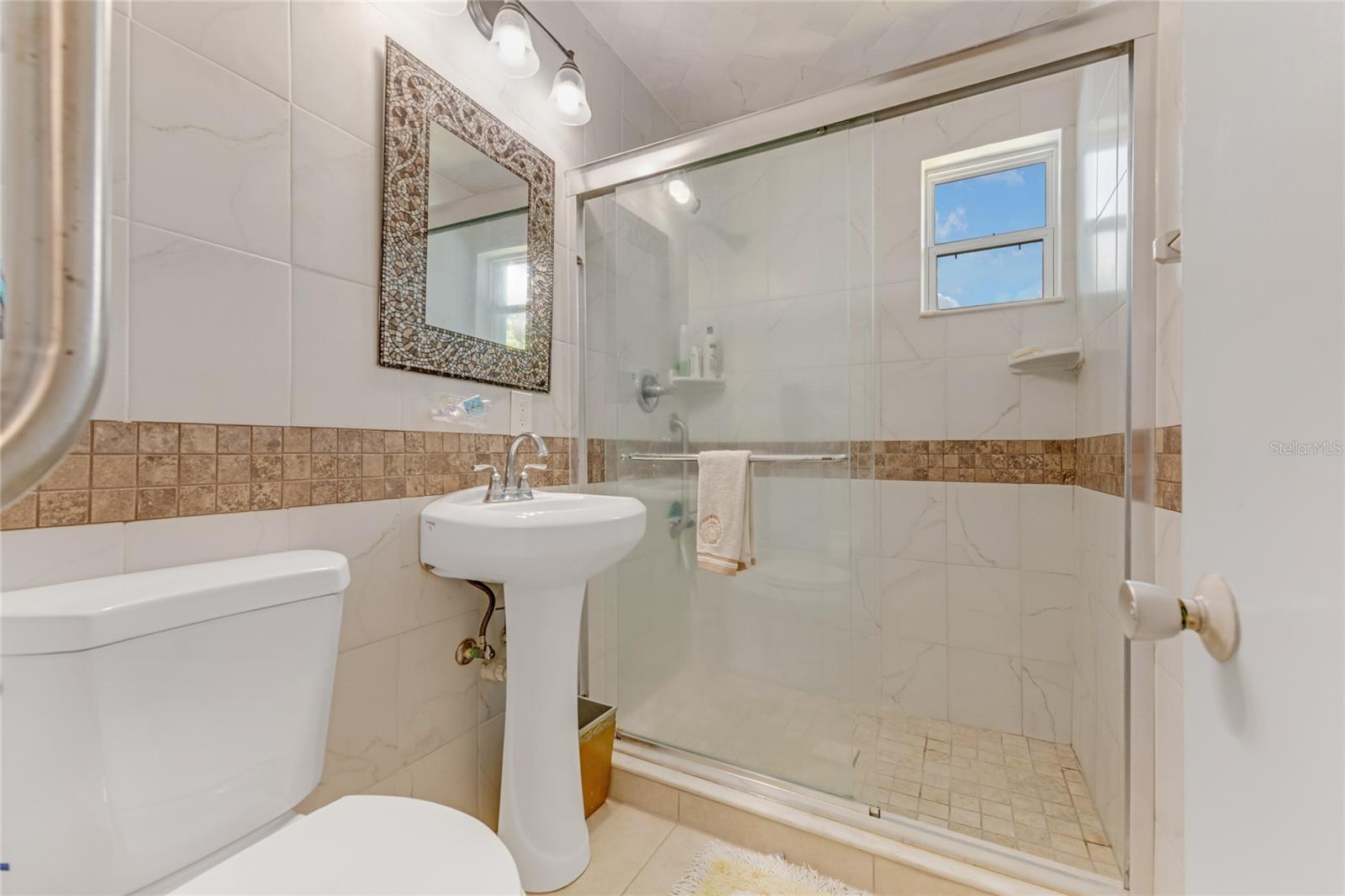 Image 23 of 38 For 3326 Peninsula Drive