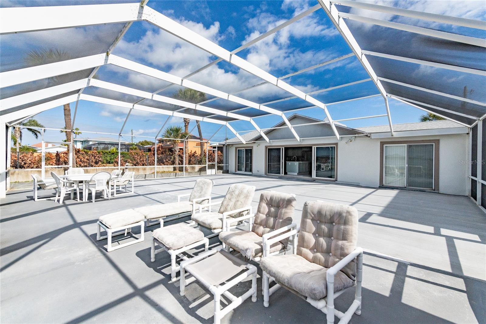 Image 28 of 38 For 3326 Peninsula Drive