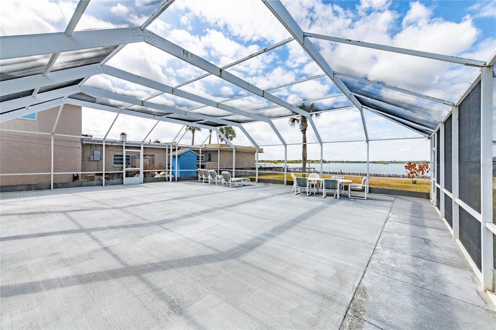 Image 29 of 38 For 3326 Peninsula Drive