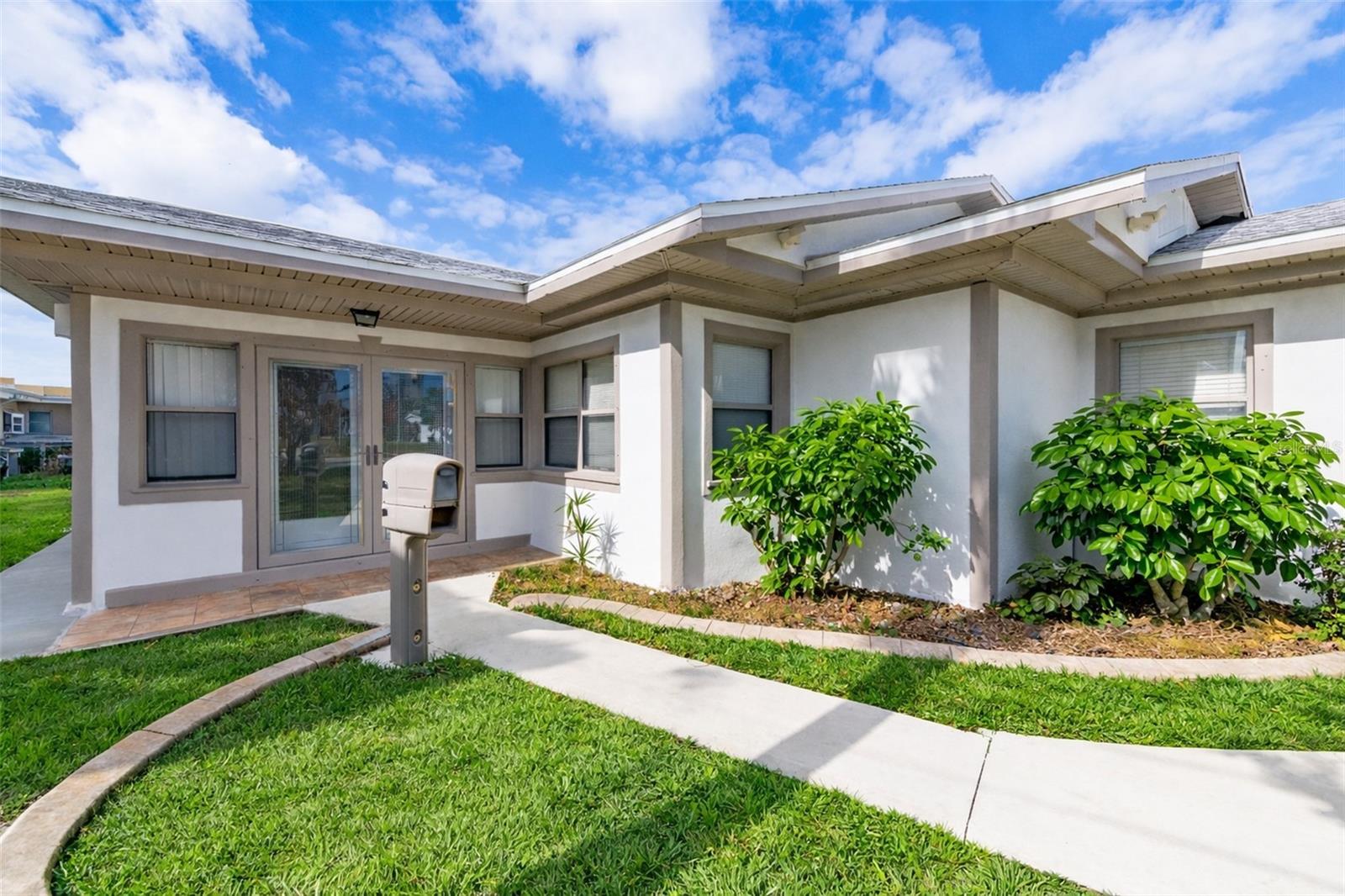 Image 6 of 38 For 3326 Peninsula Drive