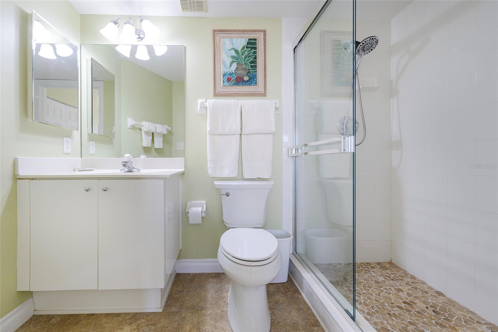 Image 22 of 64 For 4631 Atlantic Avenue 8601