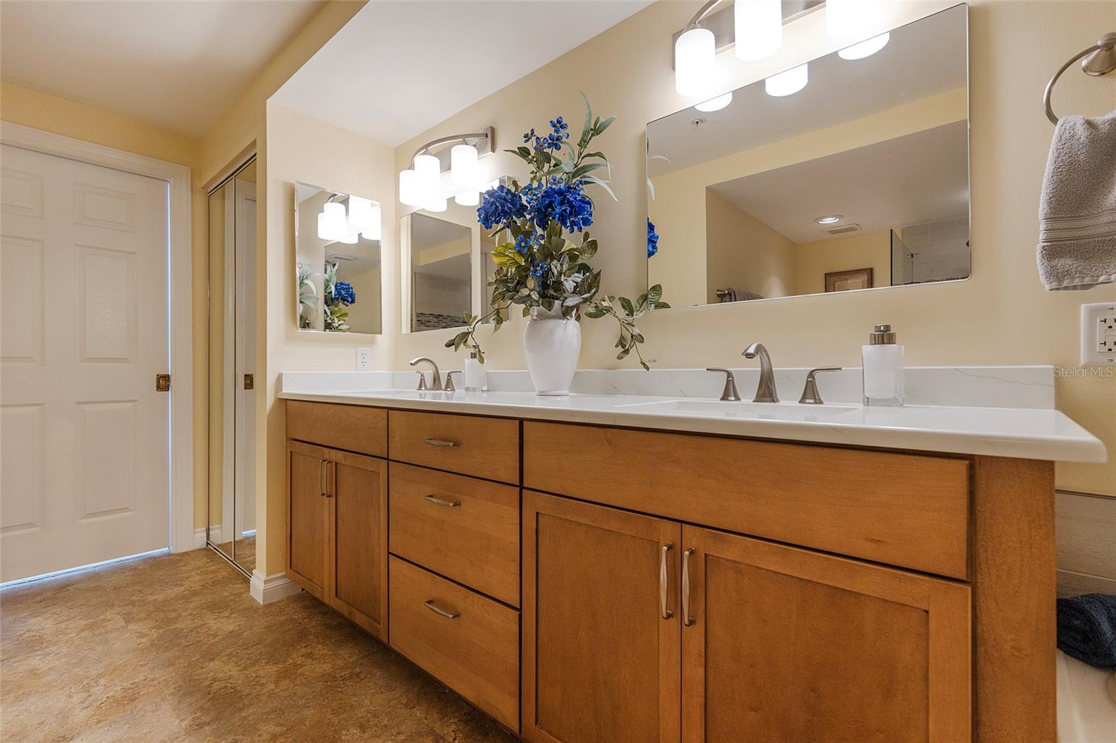 Image 25 of 64 For 4631 Atlantic Avenue 8601