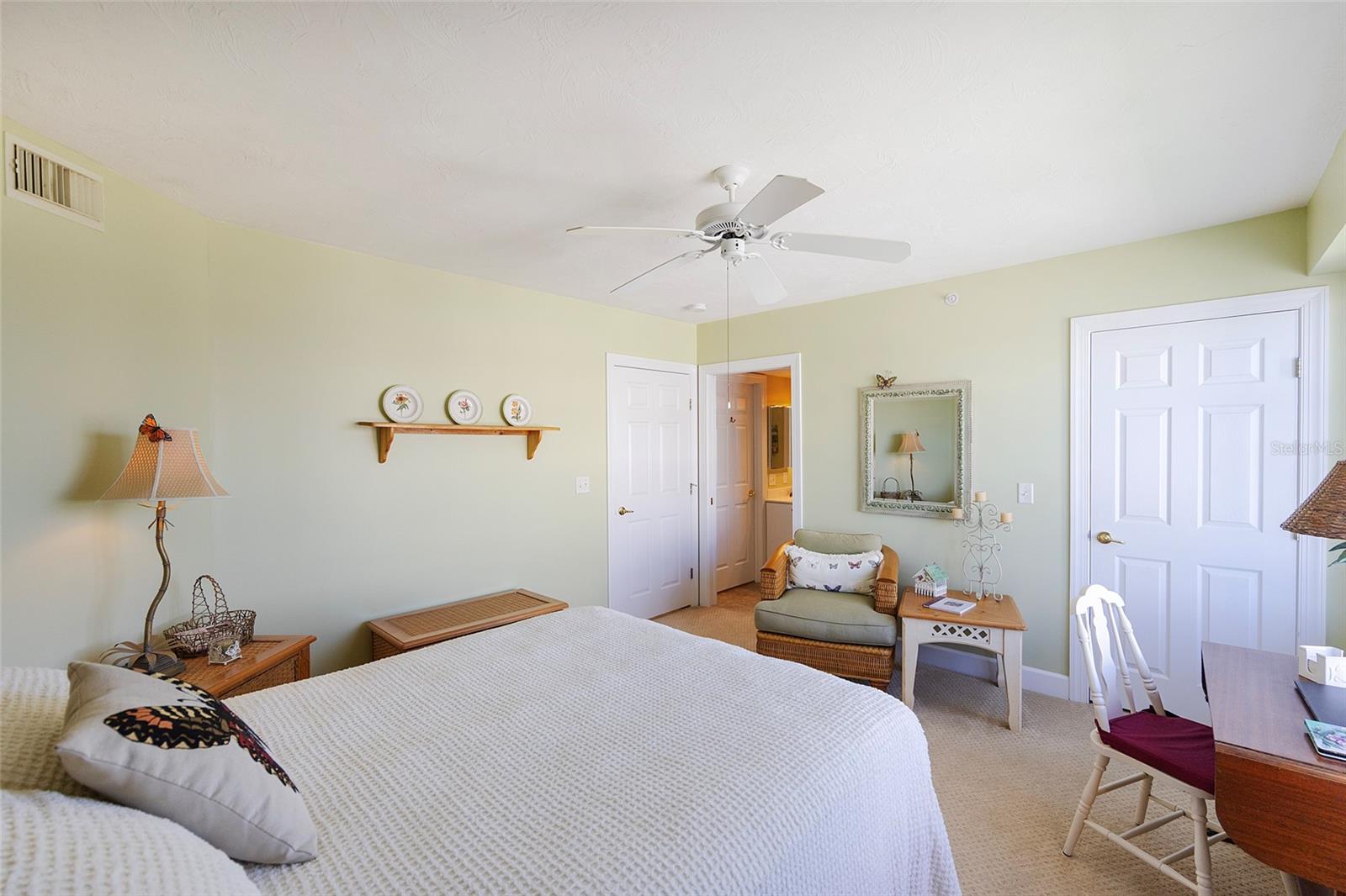 Image 36 of 64 For 4631 Atlantic Avenue 8601