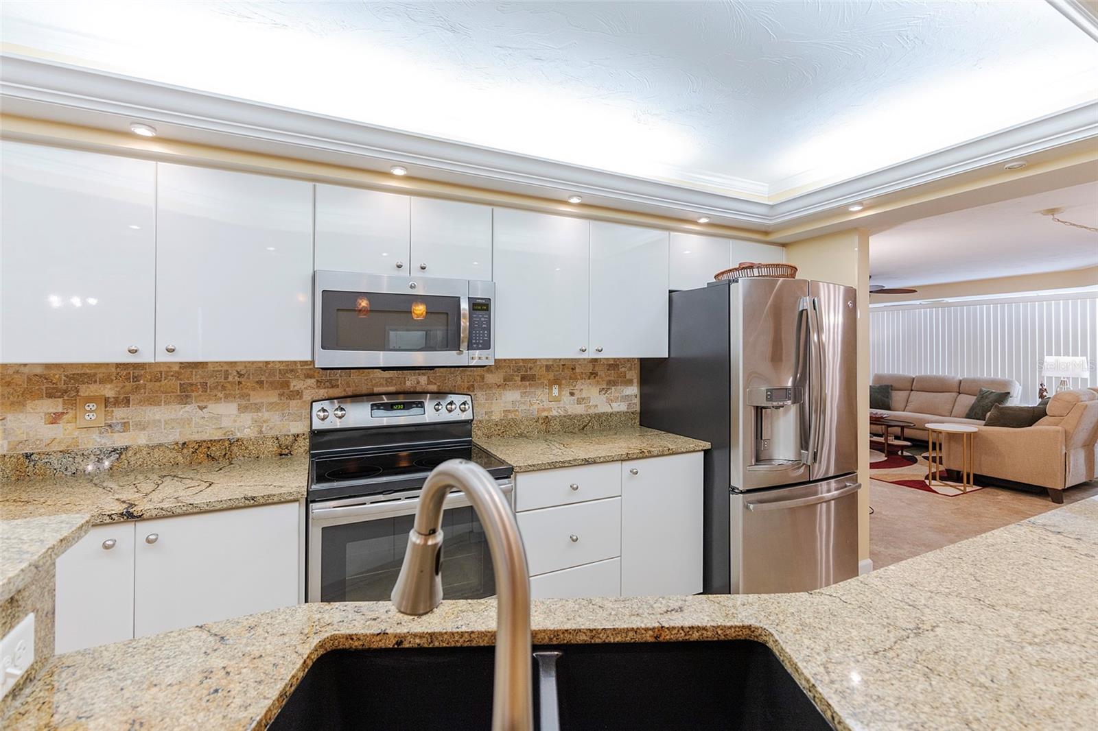 Image 48 of 64 For 4631 Atlantic Avenue 8601