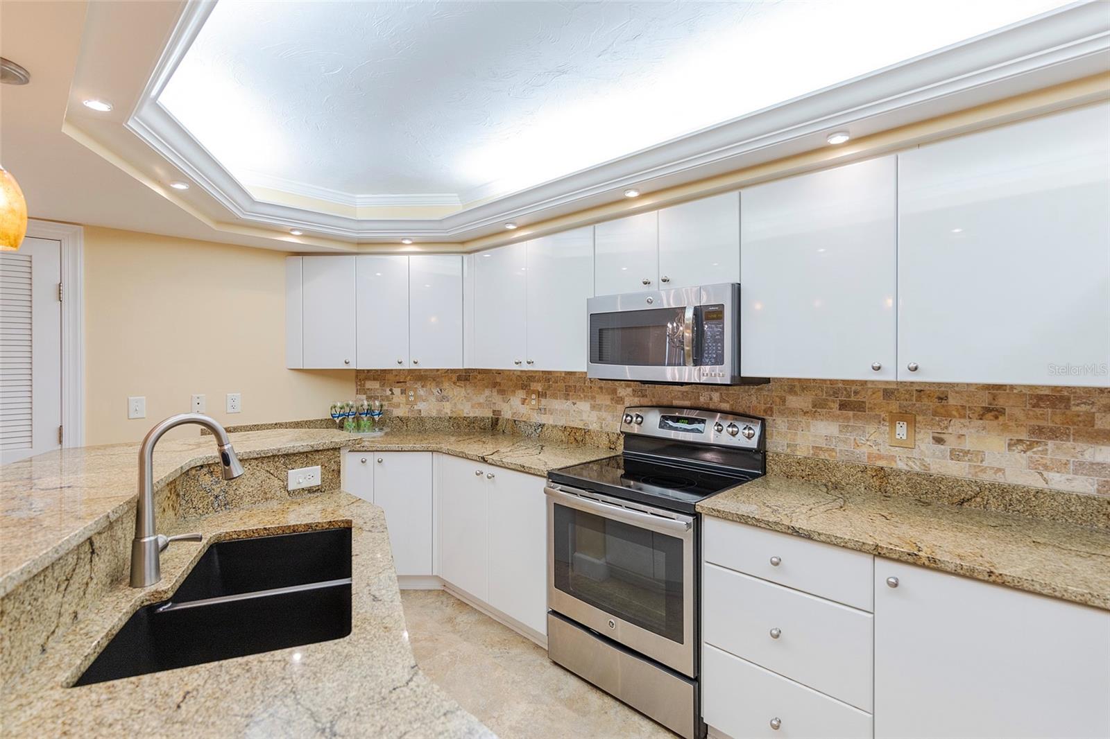 Image 51 of 64 For 4631 Atlantic Avenue 8601