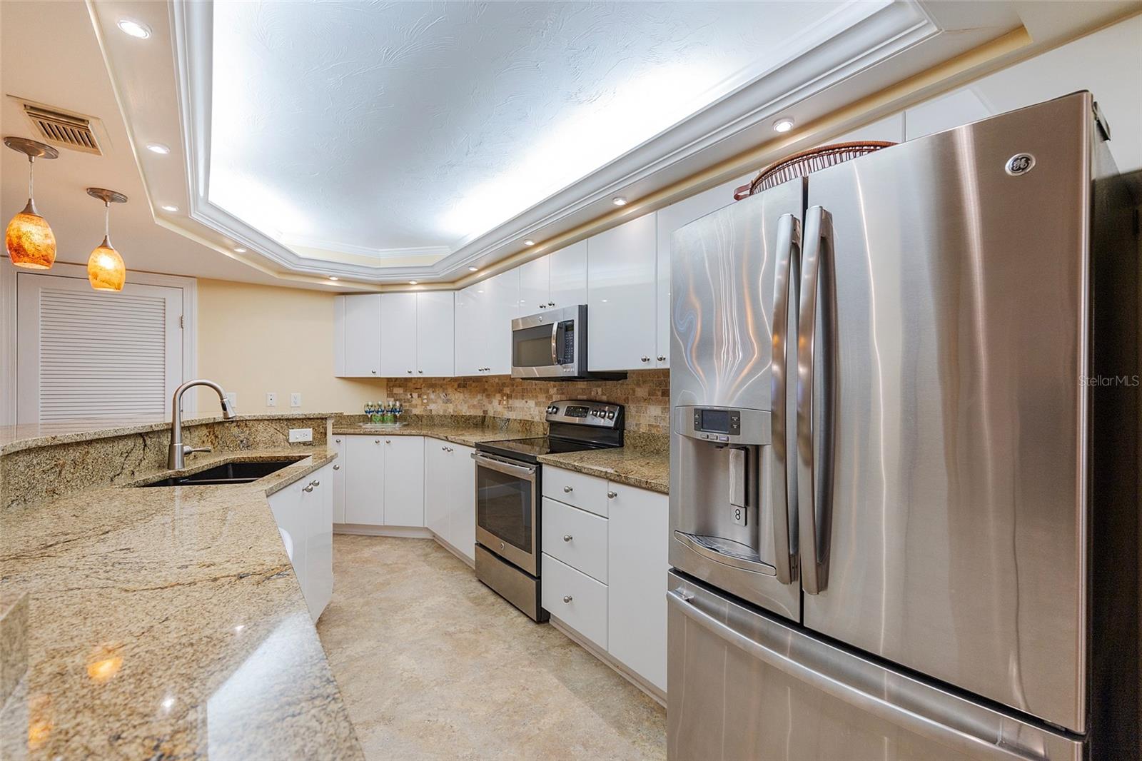 Image 52 of 64 For 4631 Atlantic Avenue 8601