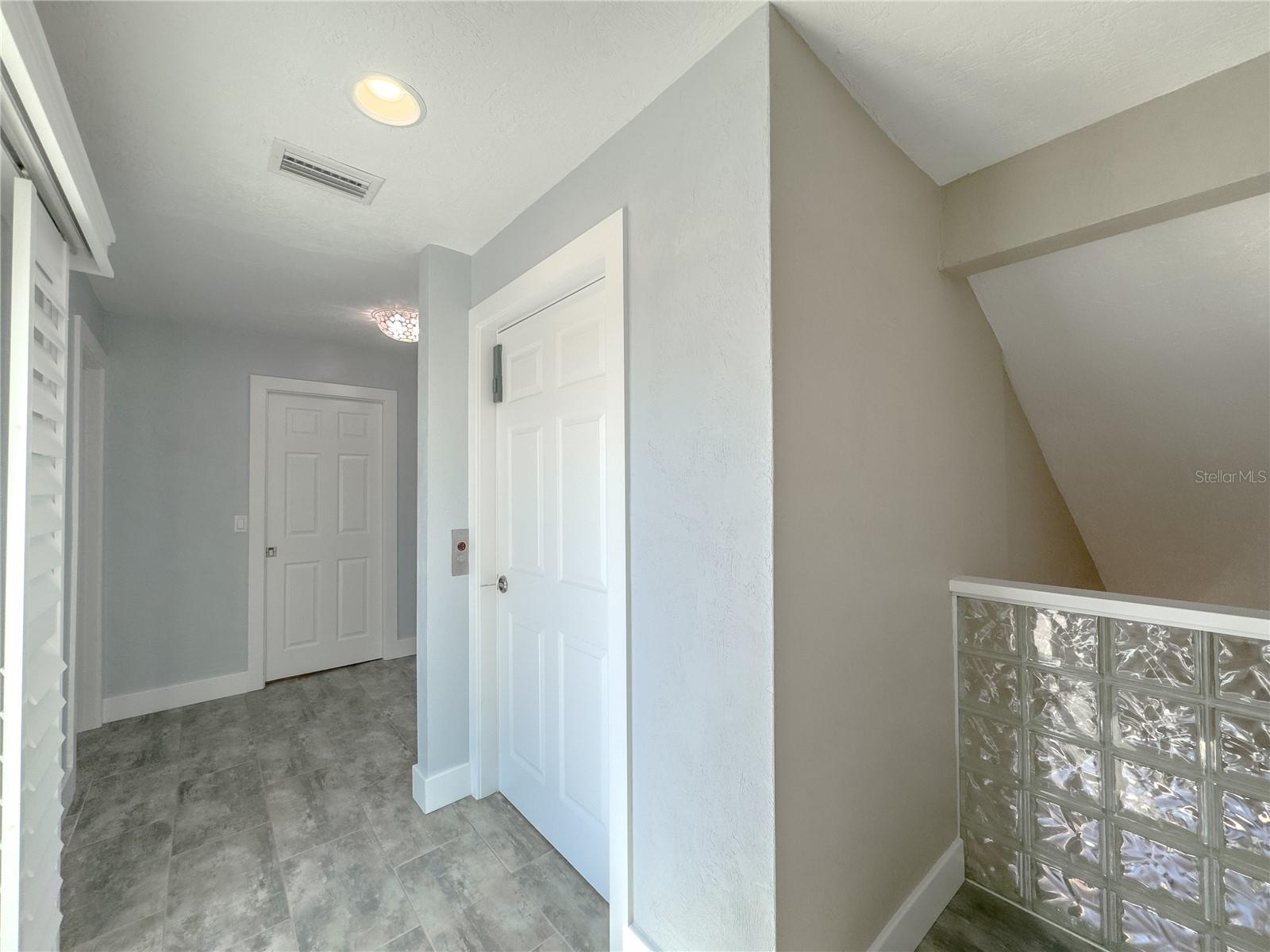 Image 20 of 51 For 6260 Atlantic Avenue