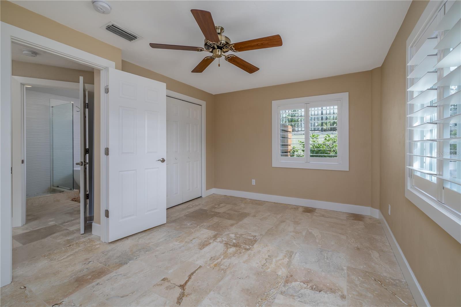 Image 36 of 51 For 6260 Atlantic Avenue