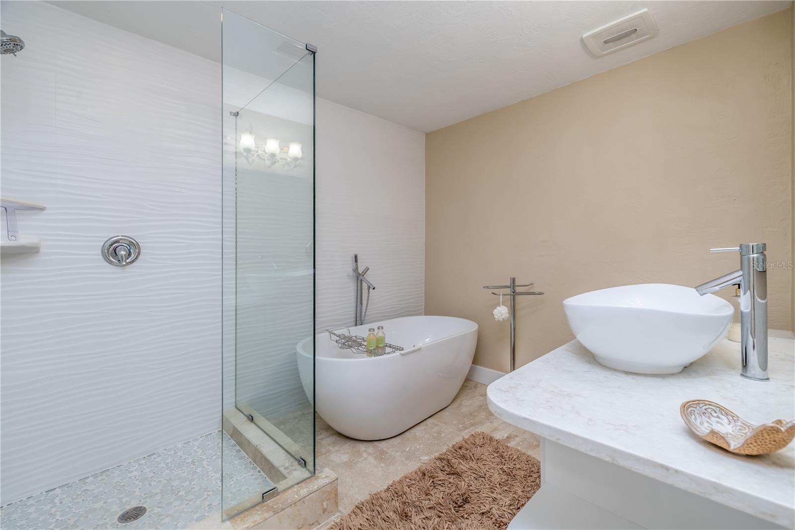 Image 37 of 51 For 6260 Atlantic Avenue