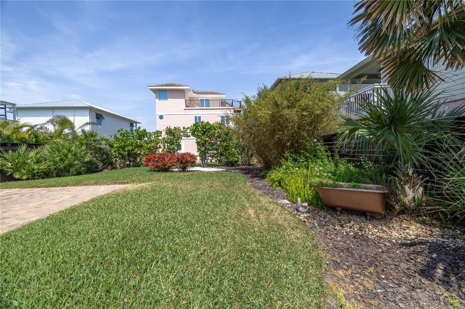 Image 43 of 51 For 6260 Atlantic Avenue