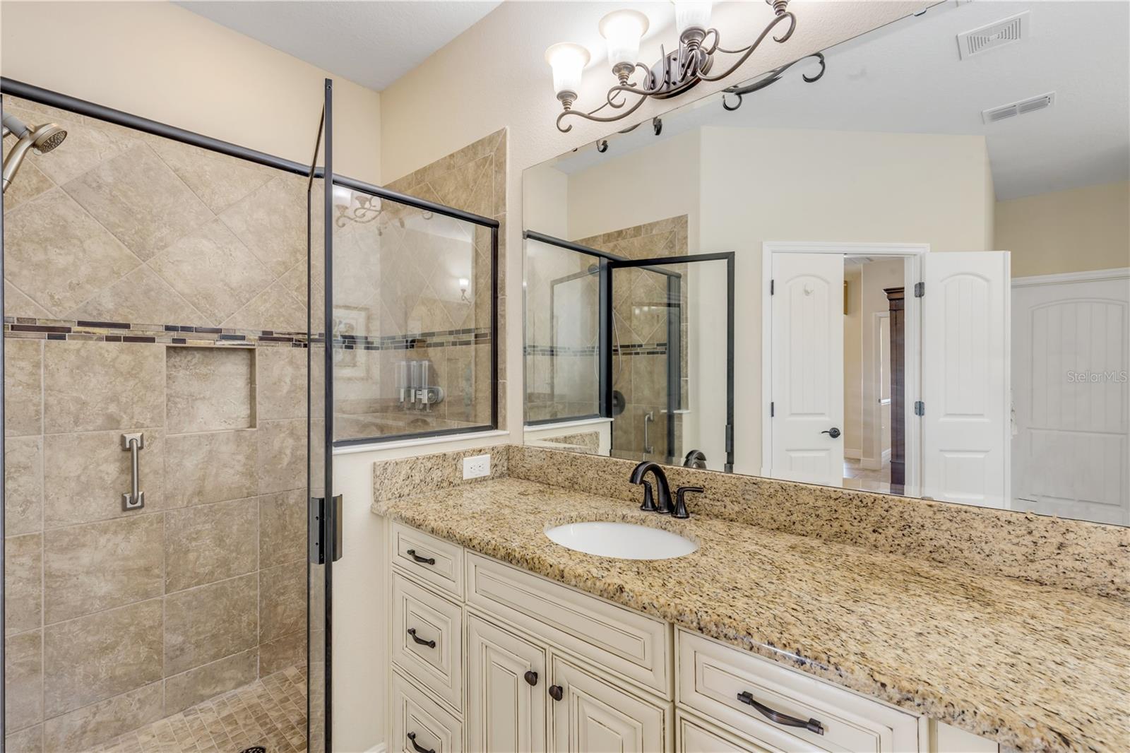 Image 30 of 57 For 3365 Luna Bella Lane