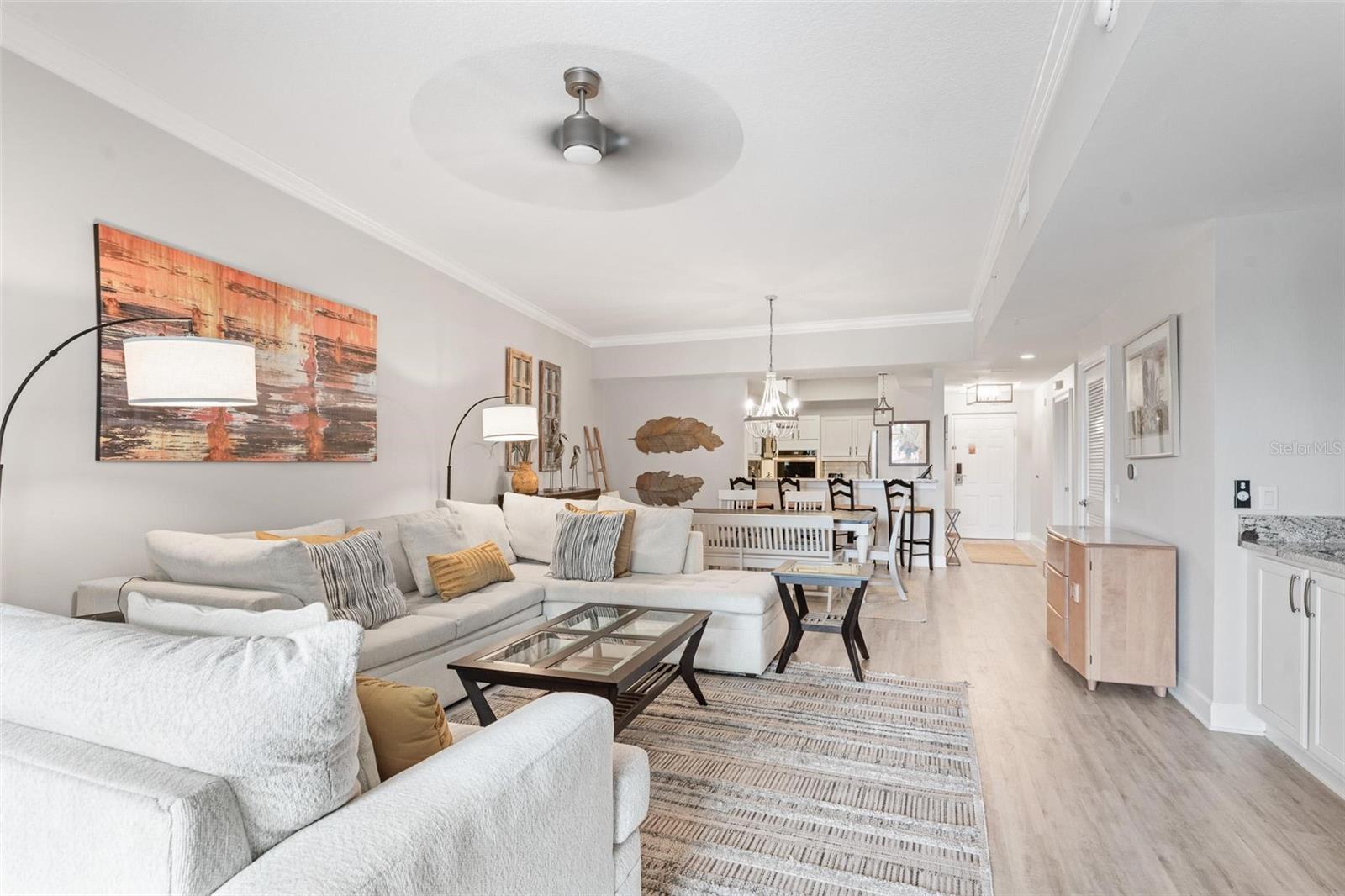 Image 10 of 46 For 102 Yacht Harbor Drive 176