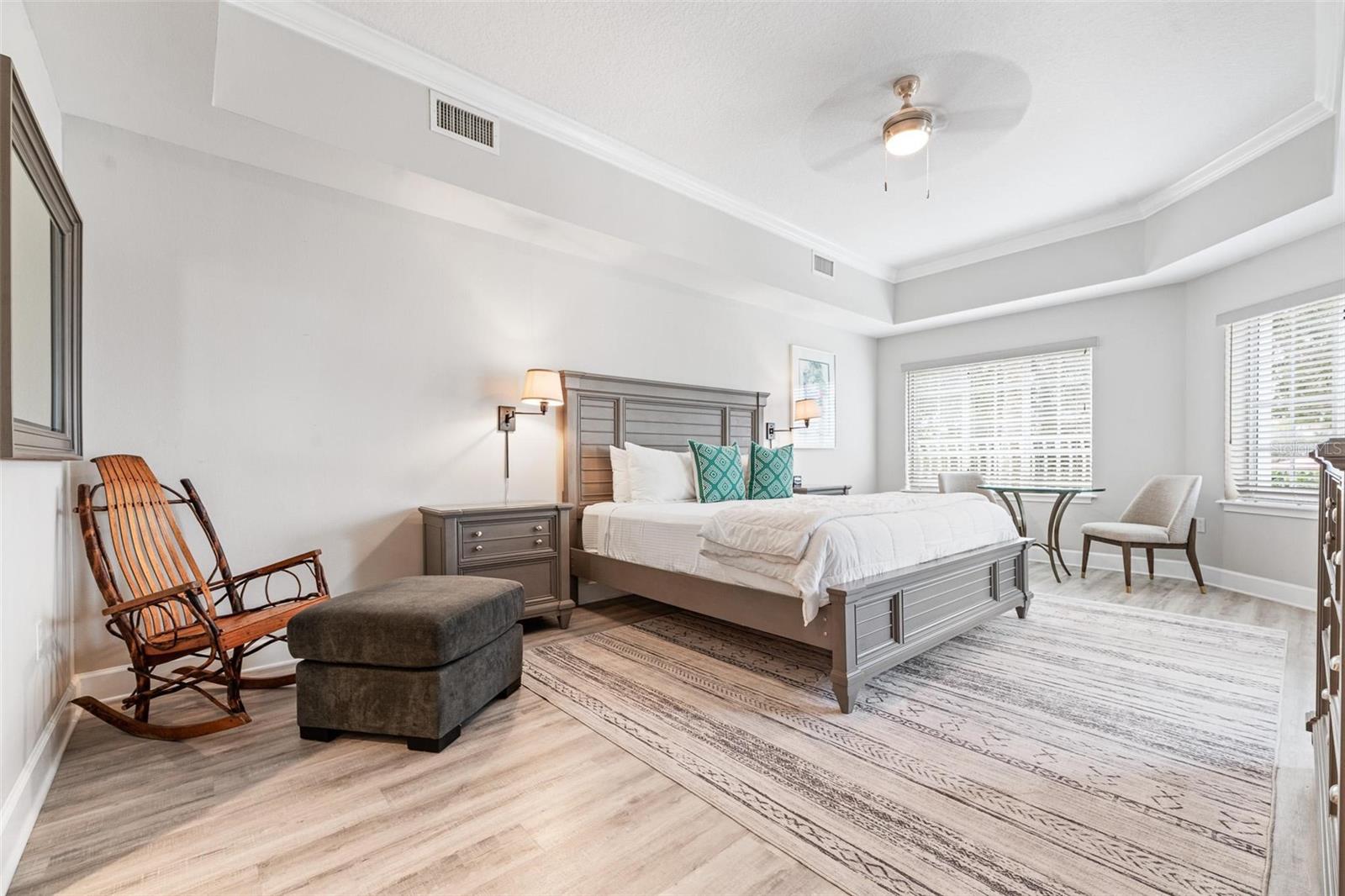 Image 17 of 46 For 102 Yacht Harbor Drive 176