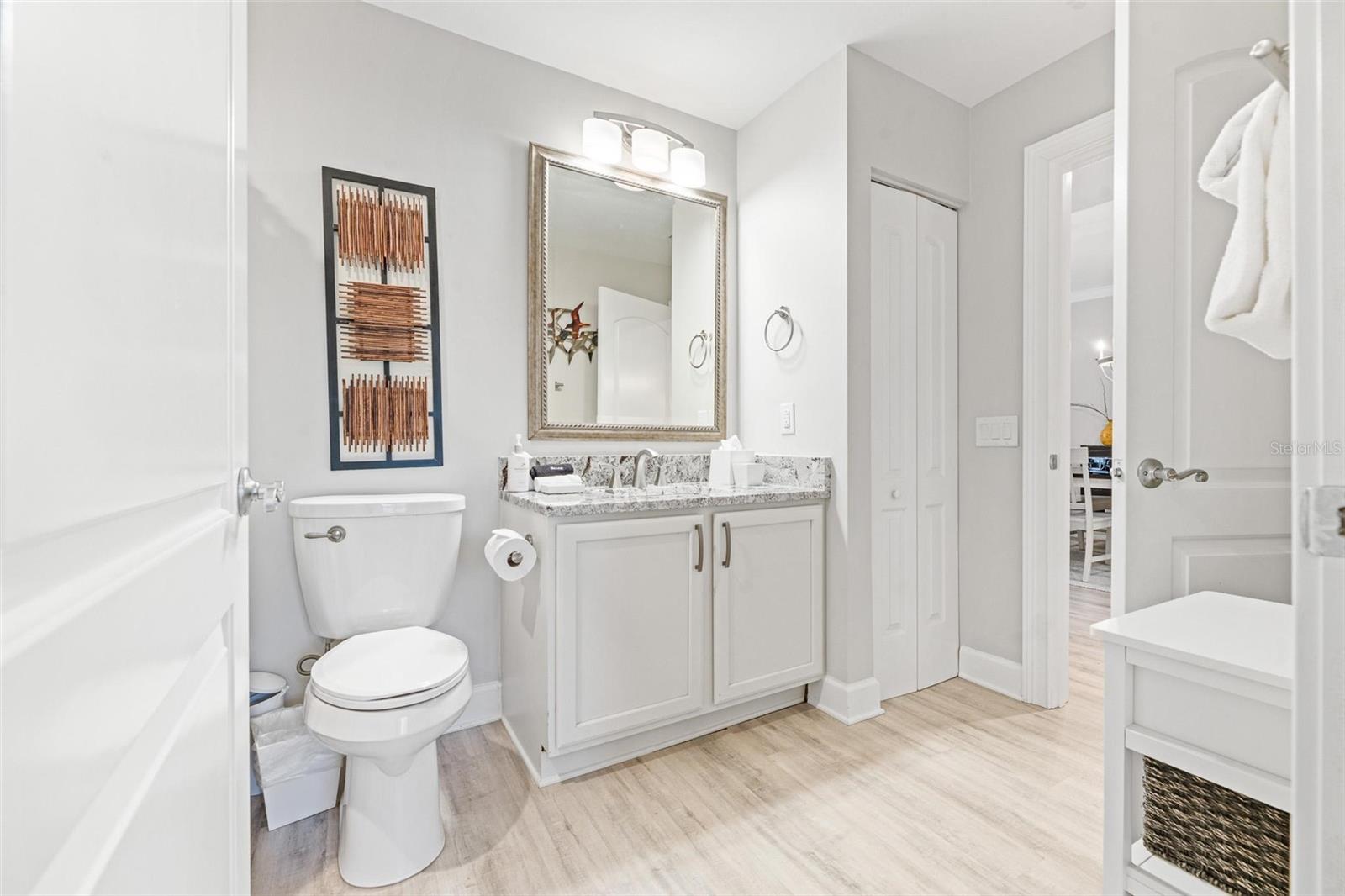 Image 30 of 46 For 102 Yacht Harbor Drive 176