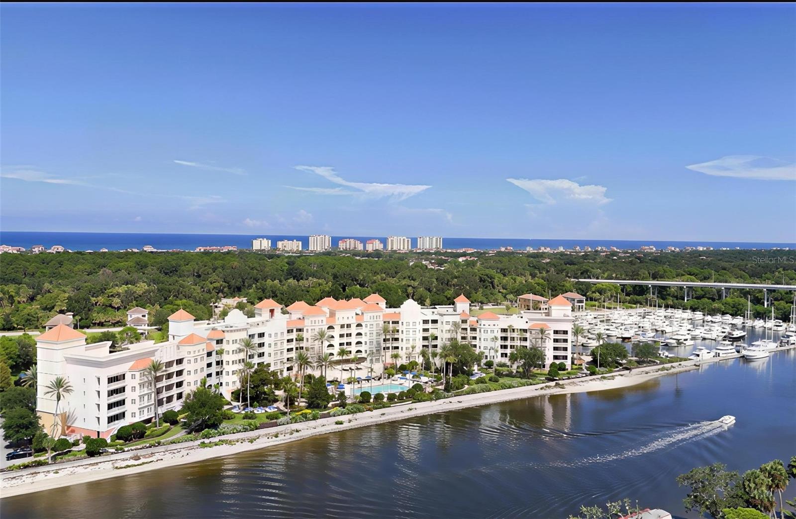 Image 37 of 46 For 102 Yacht Harbor Drive 176