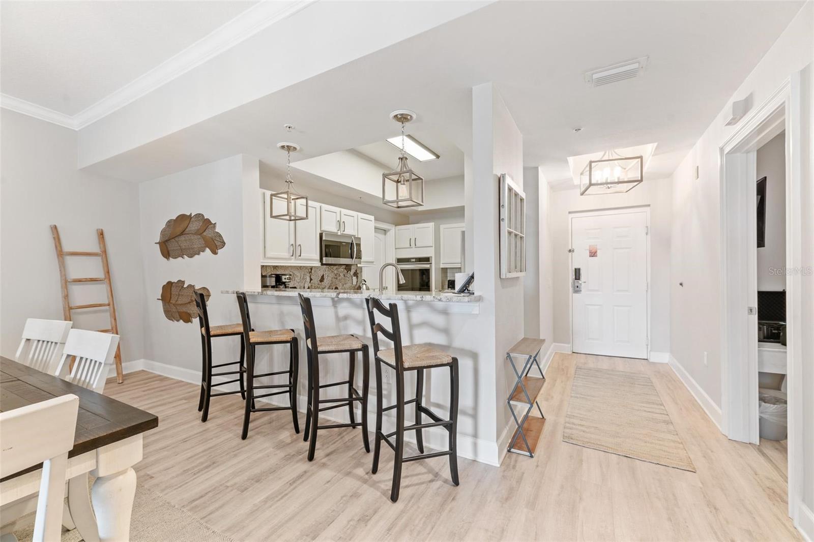 Image 5 of 46 For 102 Yacht Harbor Drive 176