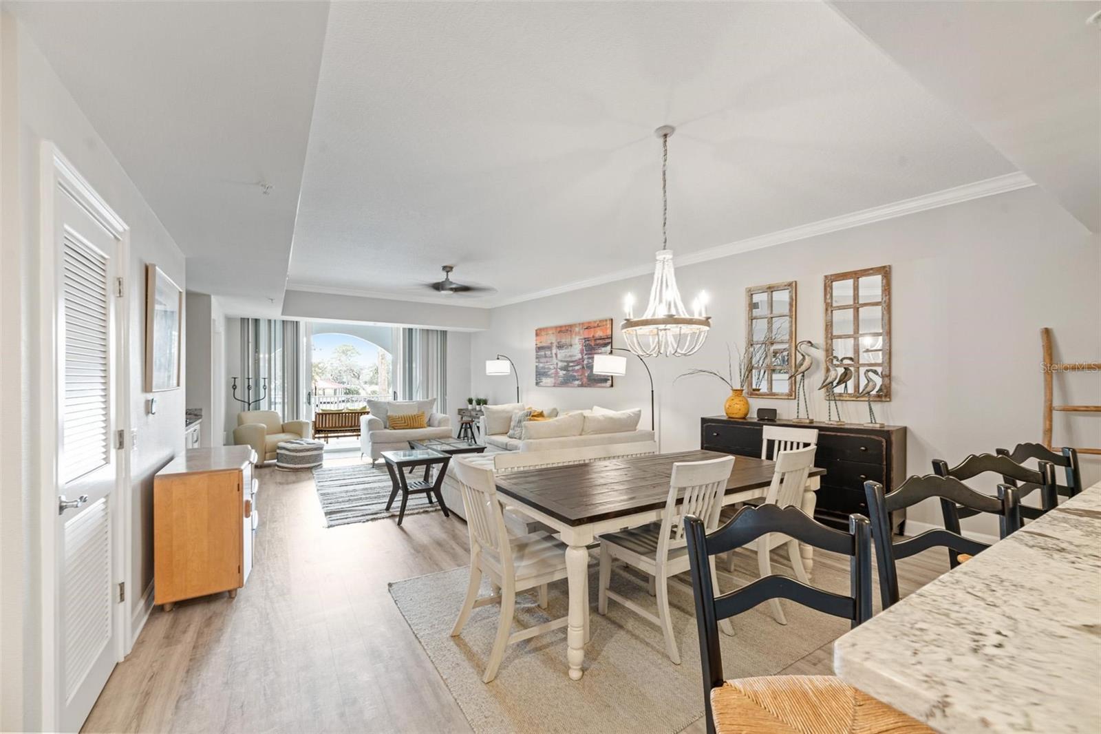 Image 6 of 46 For 102 Yacht Harbor Drive 176