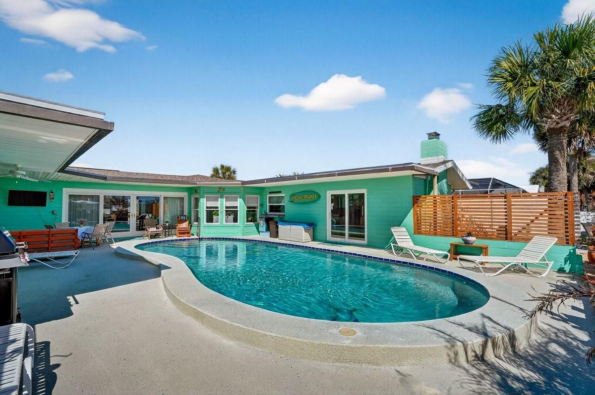 Image 3 of 67 For 119 Old Carriage Road