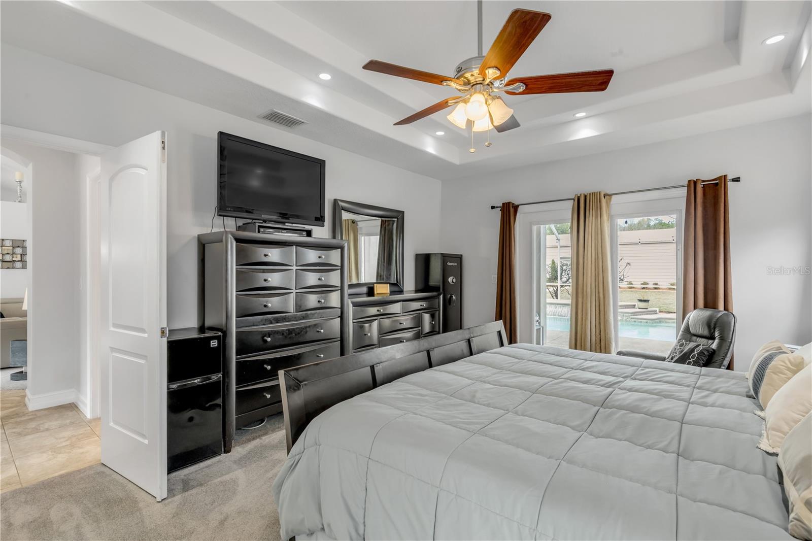 Image 16 of 64 For 1940 Halifax Drive