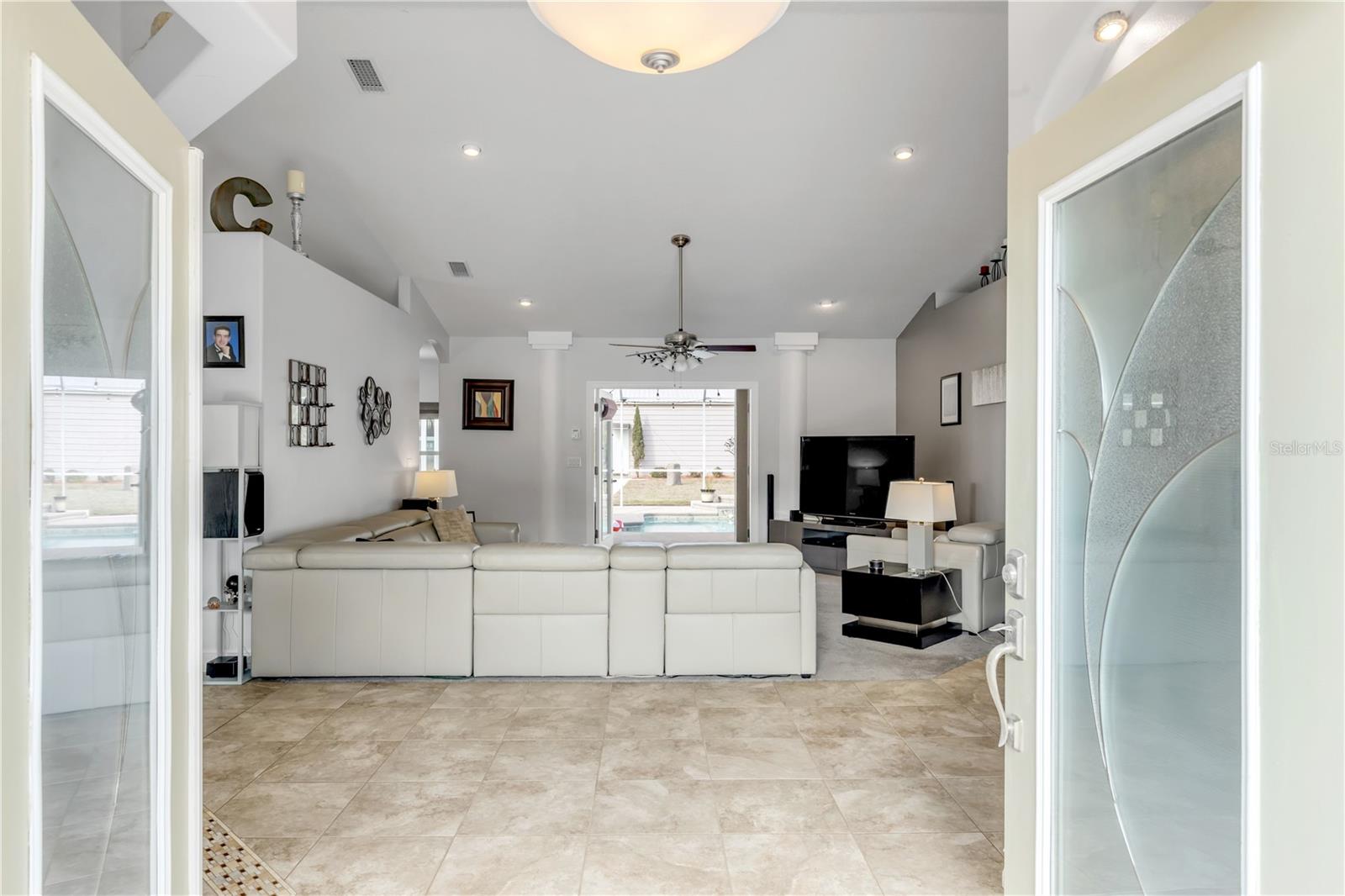 Image 3 of 64 For 1940 Halifax Drive