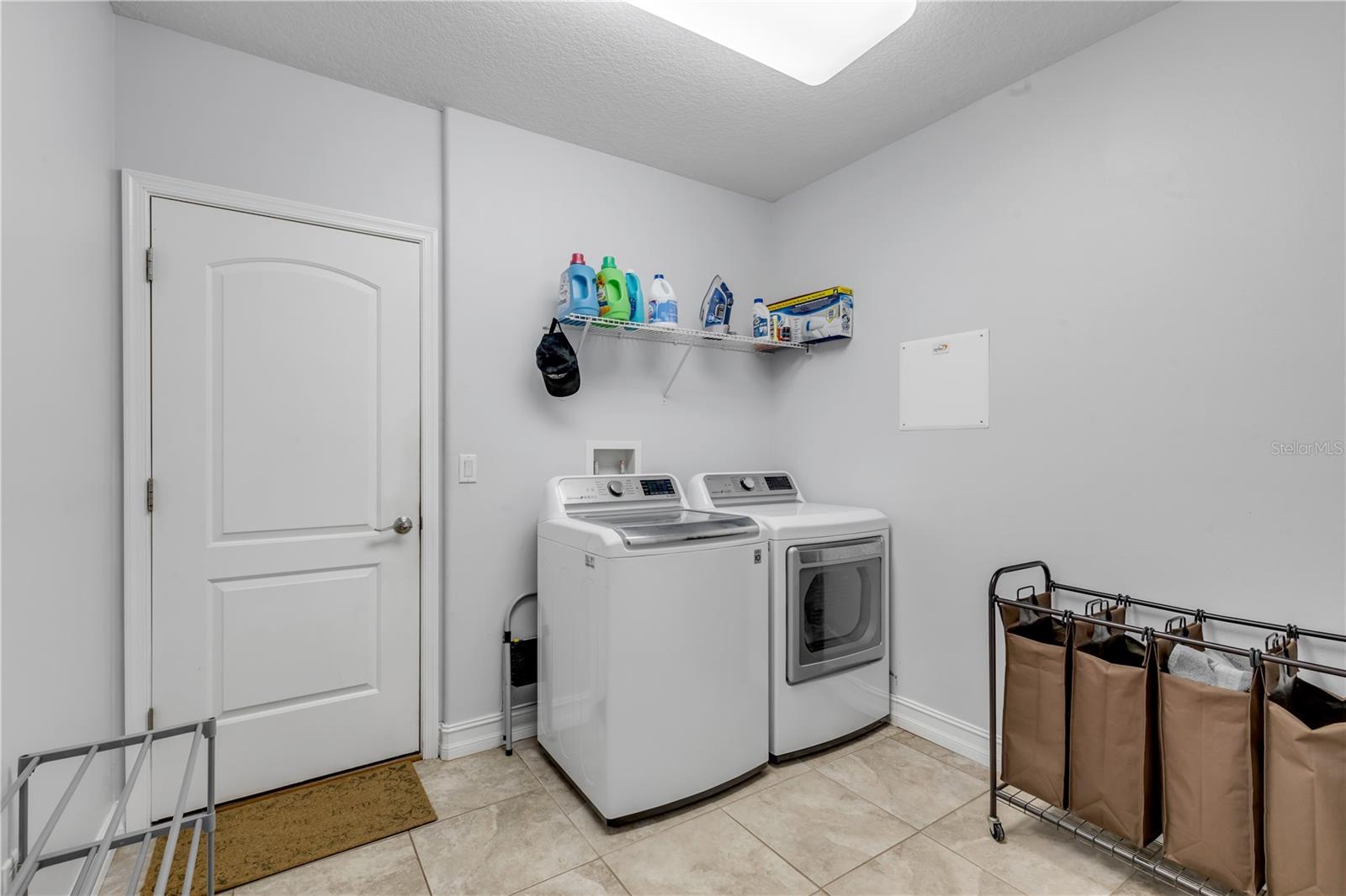 Image 33 of 64 For 1940 Halifax Drive