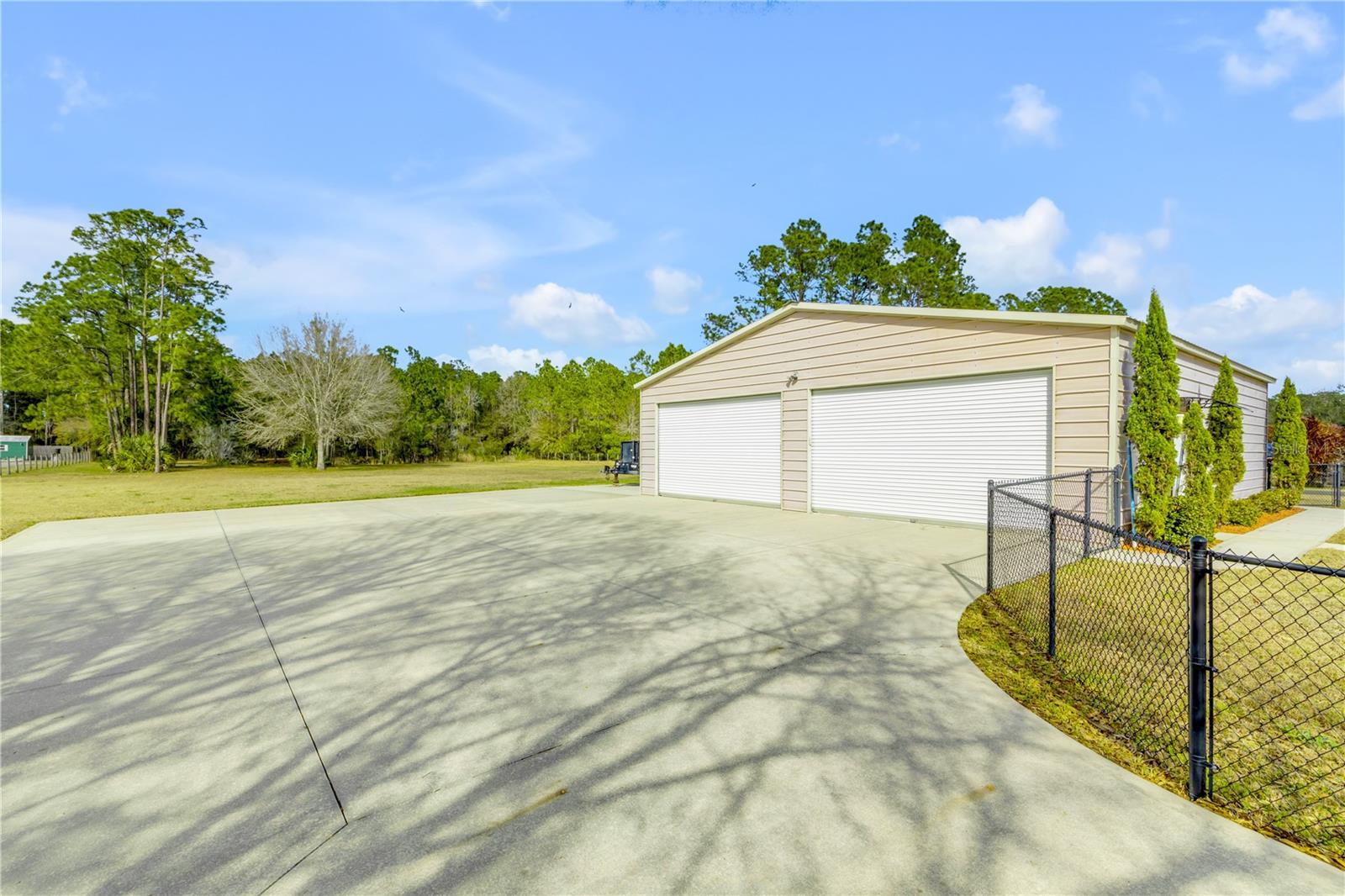 Image 37 of 64 For 1940 Halifax Drive