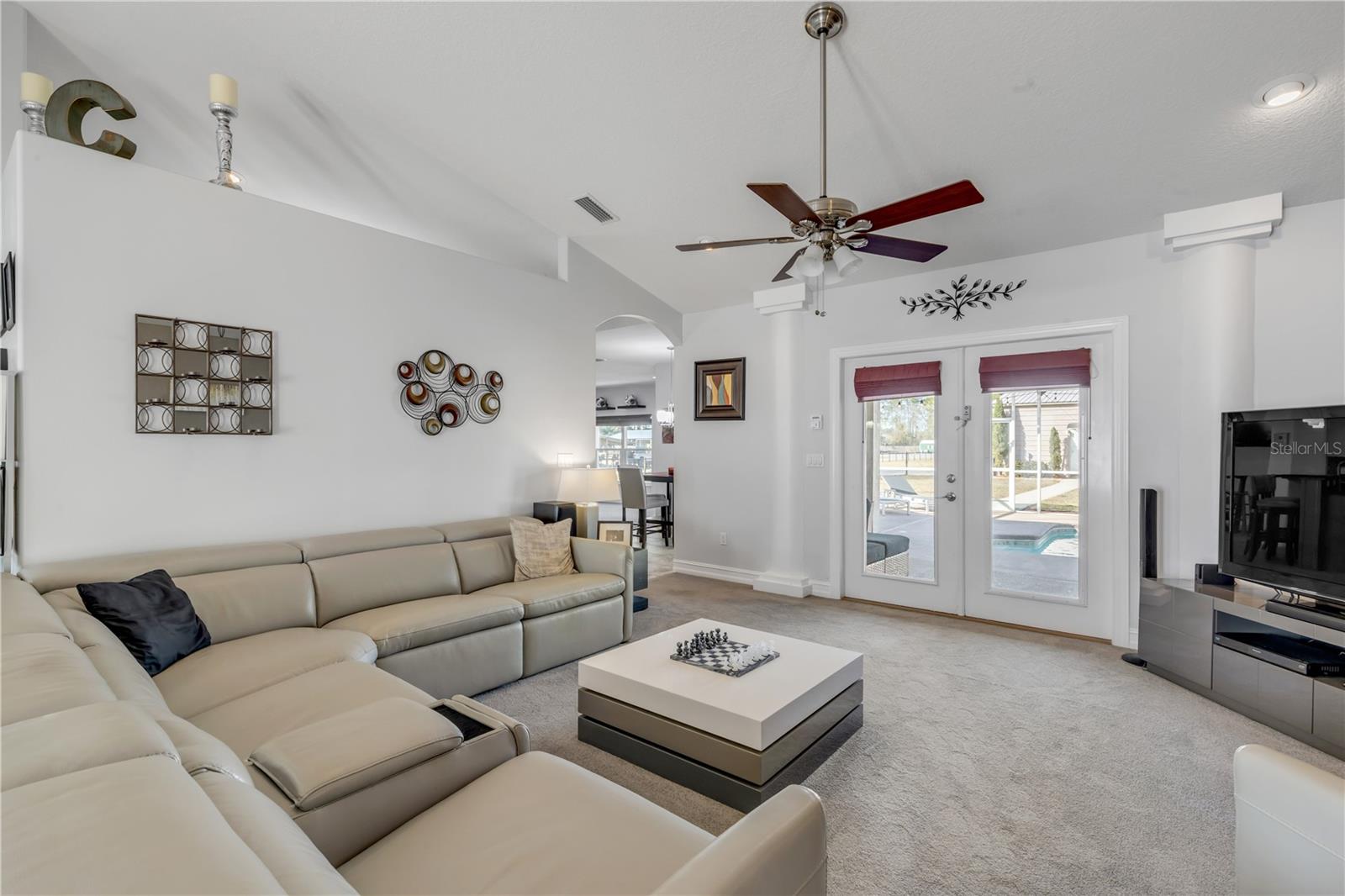 Image 8 of 64 For 1940 Halifax Drive