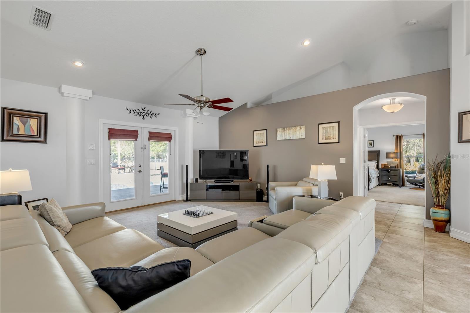 Image 9 of 64 For 1940 Halifax Drive