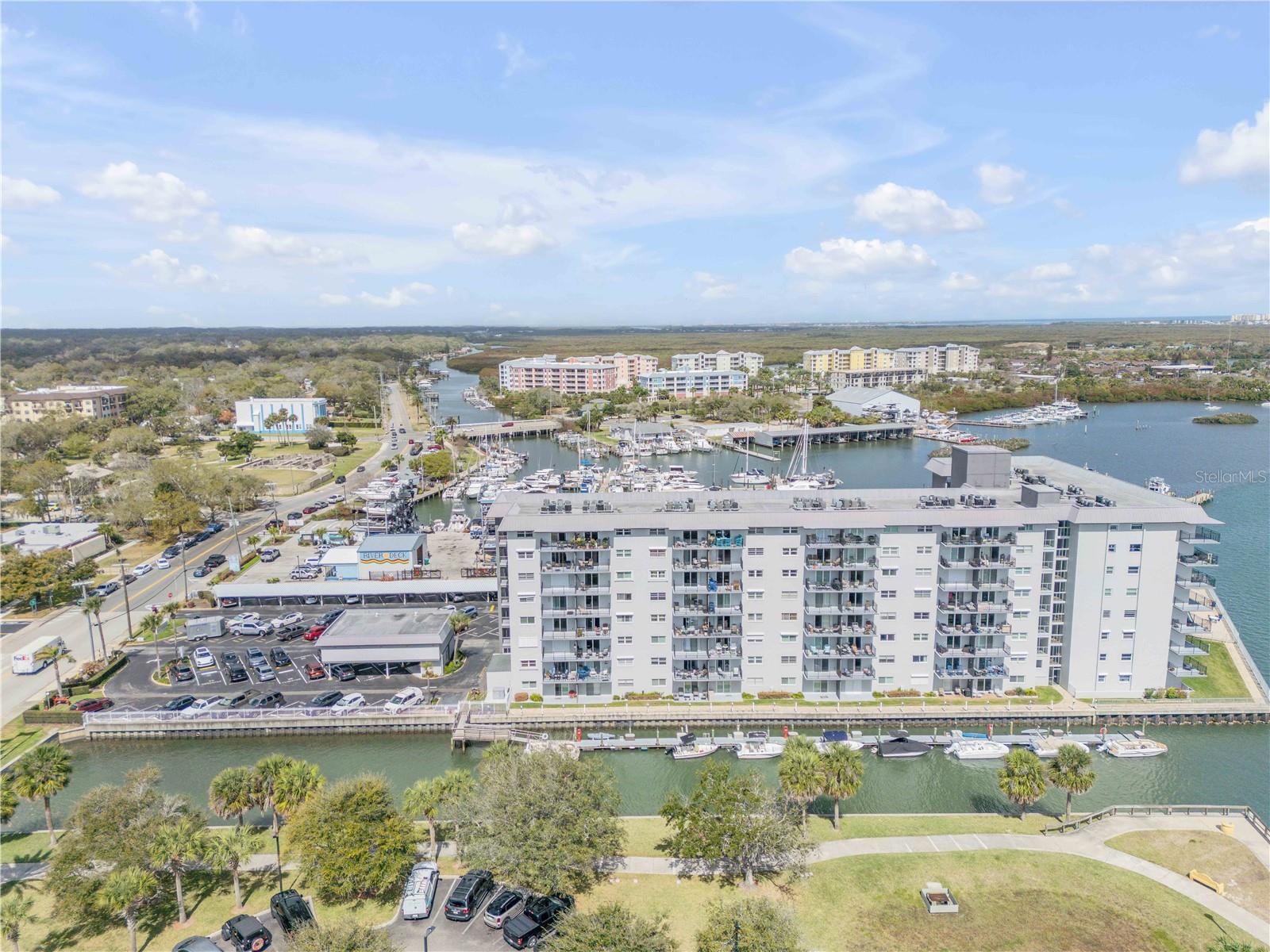 Image 28 of 37 For 101 Riverside Drive 4080