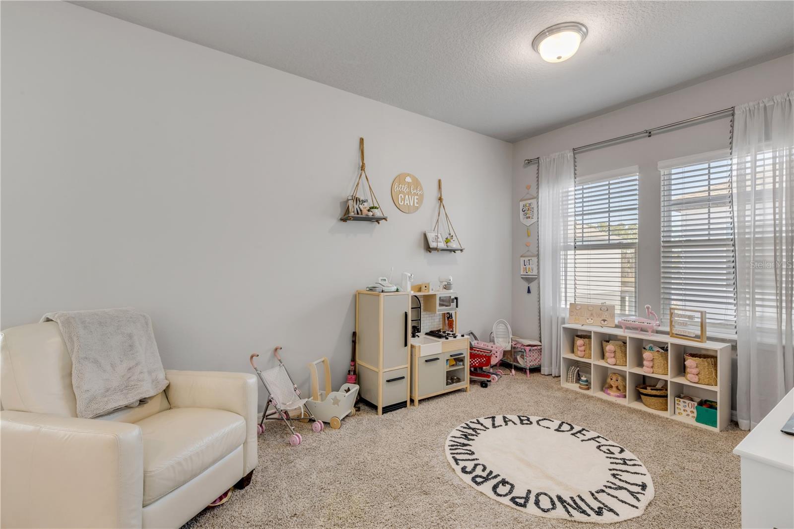 Image 29 of 72 For 413 Venetian Palms Boulevard