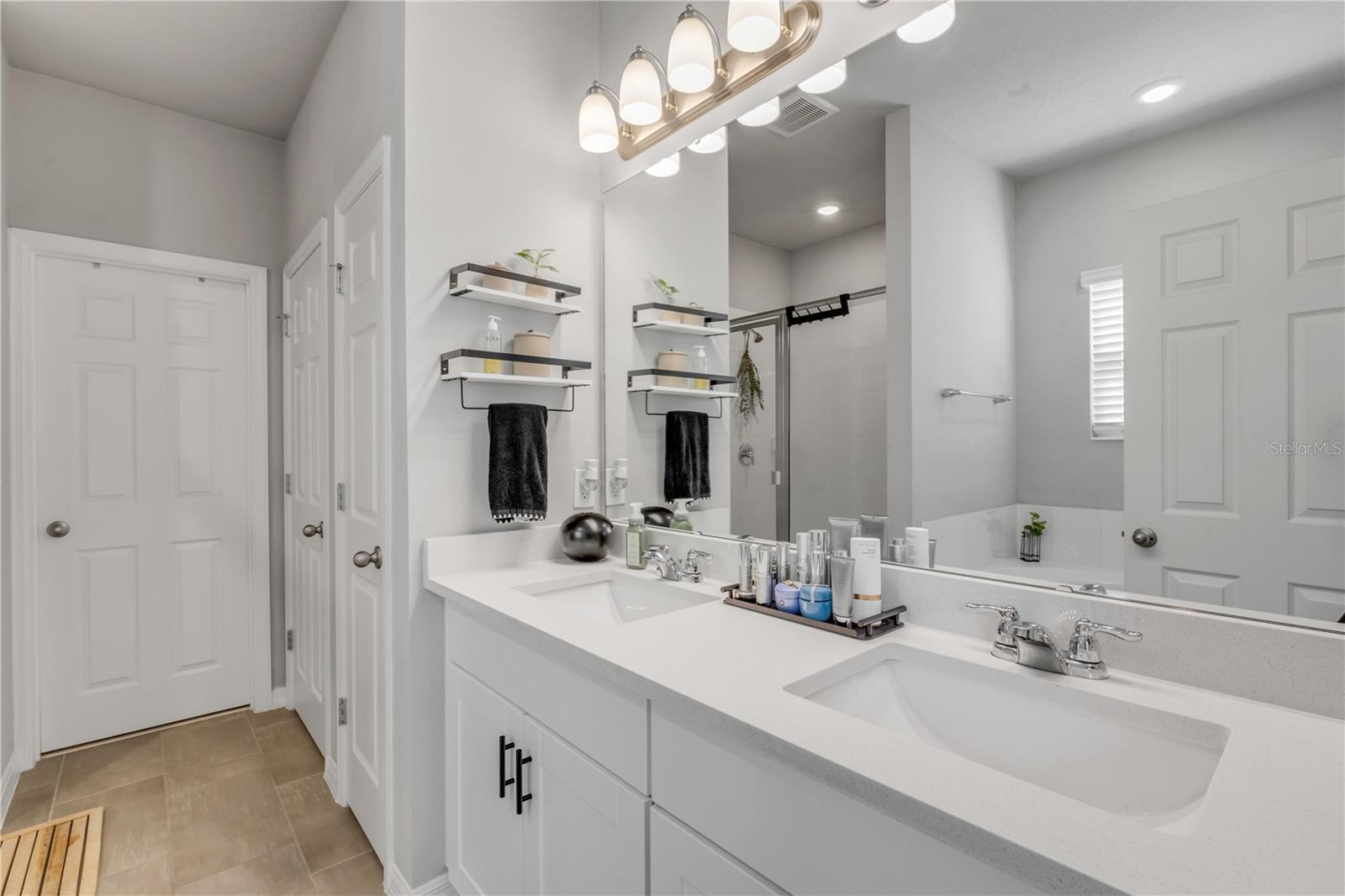 Image 37 of 72 For 413 Venetian Palms Boulevard