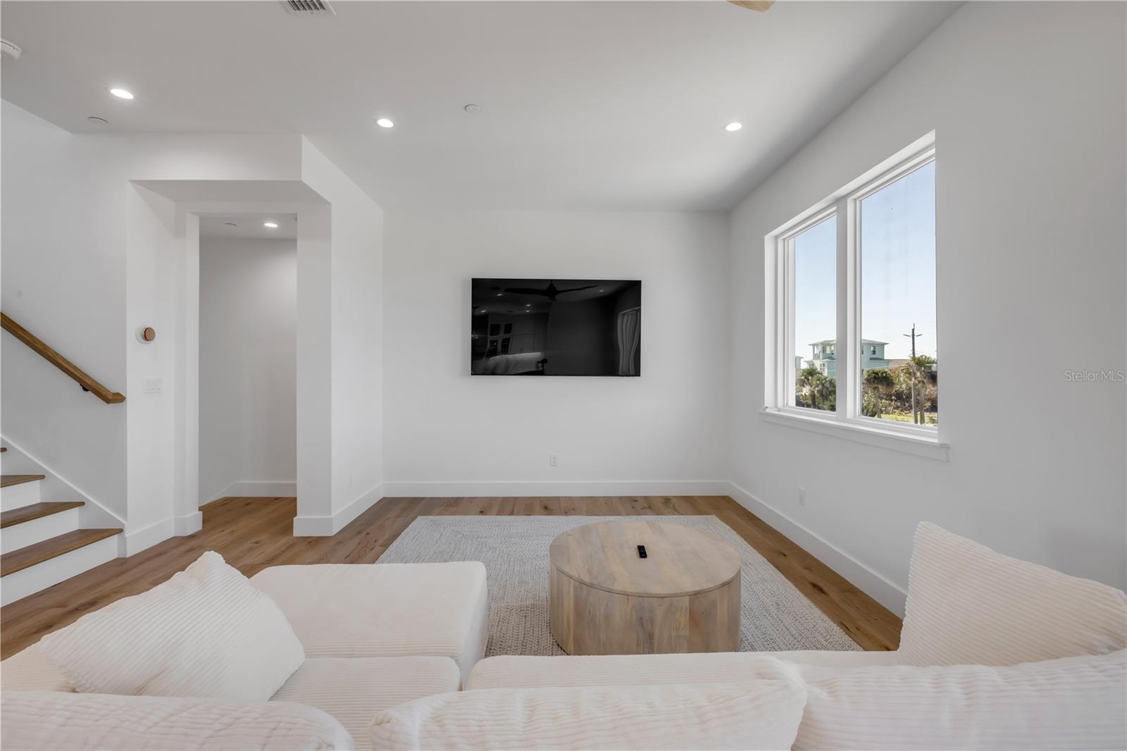 Image 11 of 70 For 6857 Turtlemound Road