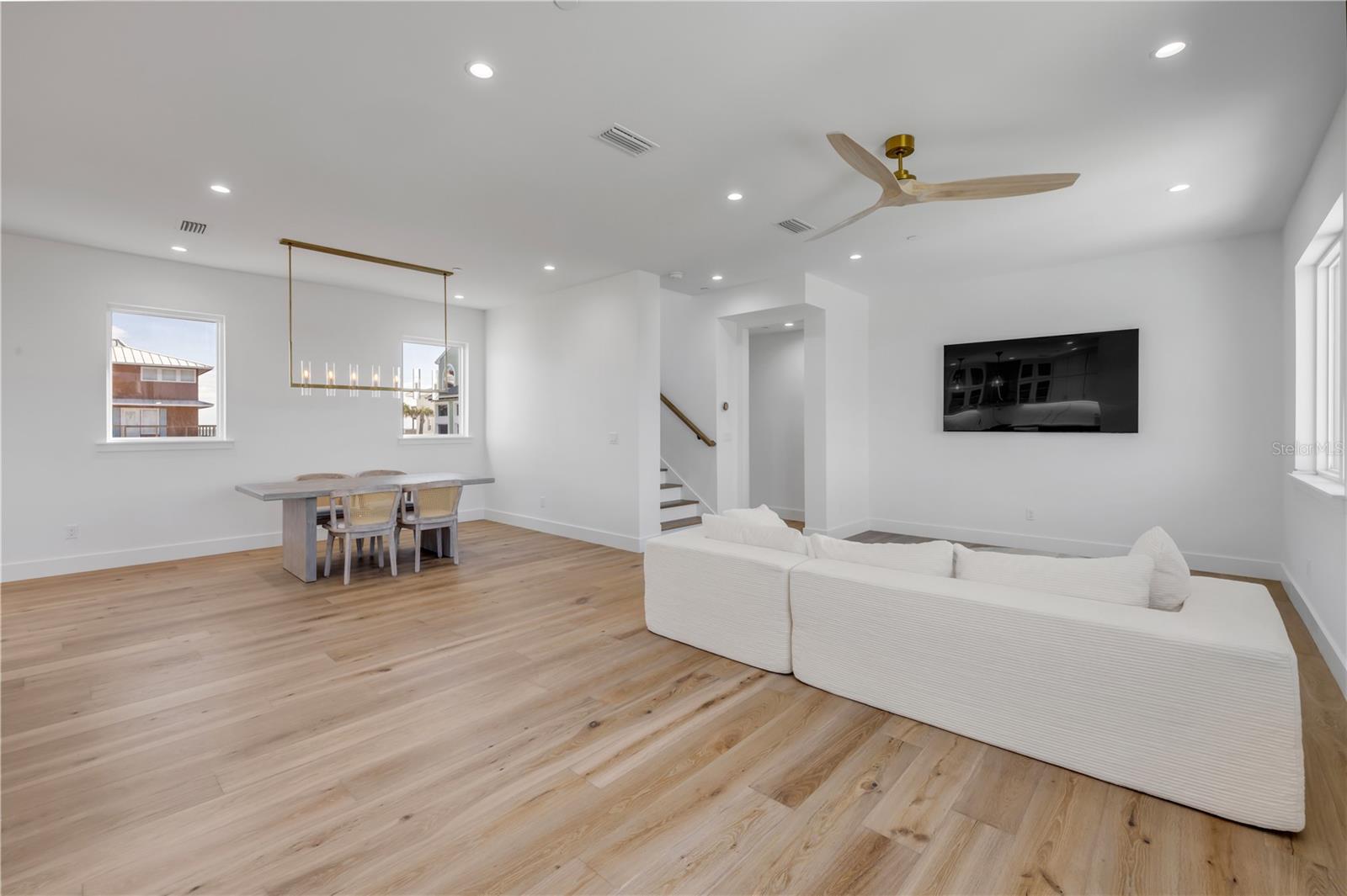 Image 12 of 70 For 6857 Turtlemound Road