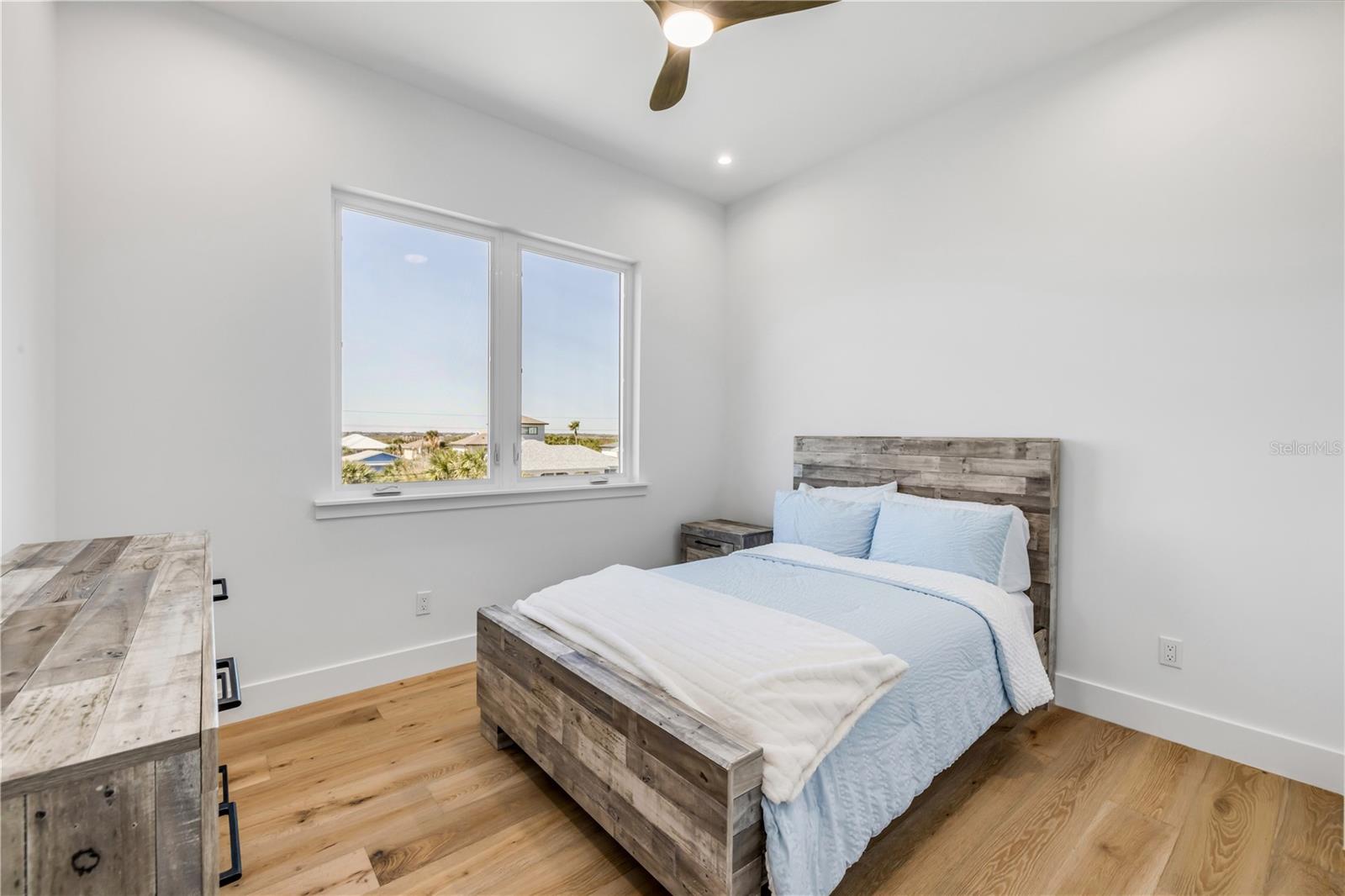 Image 31 of 70 For 6857 Turtlemound Road