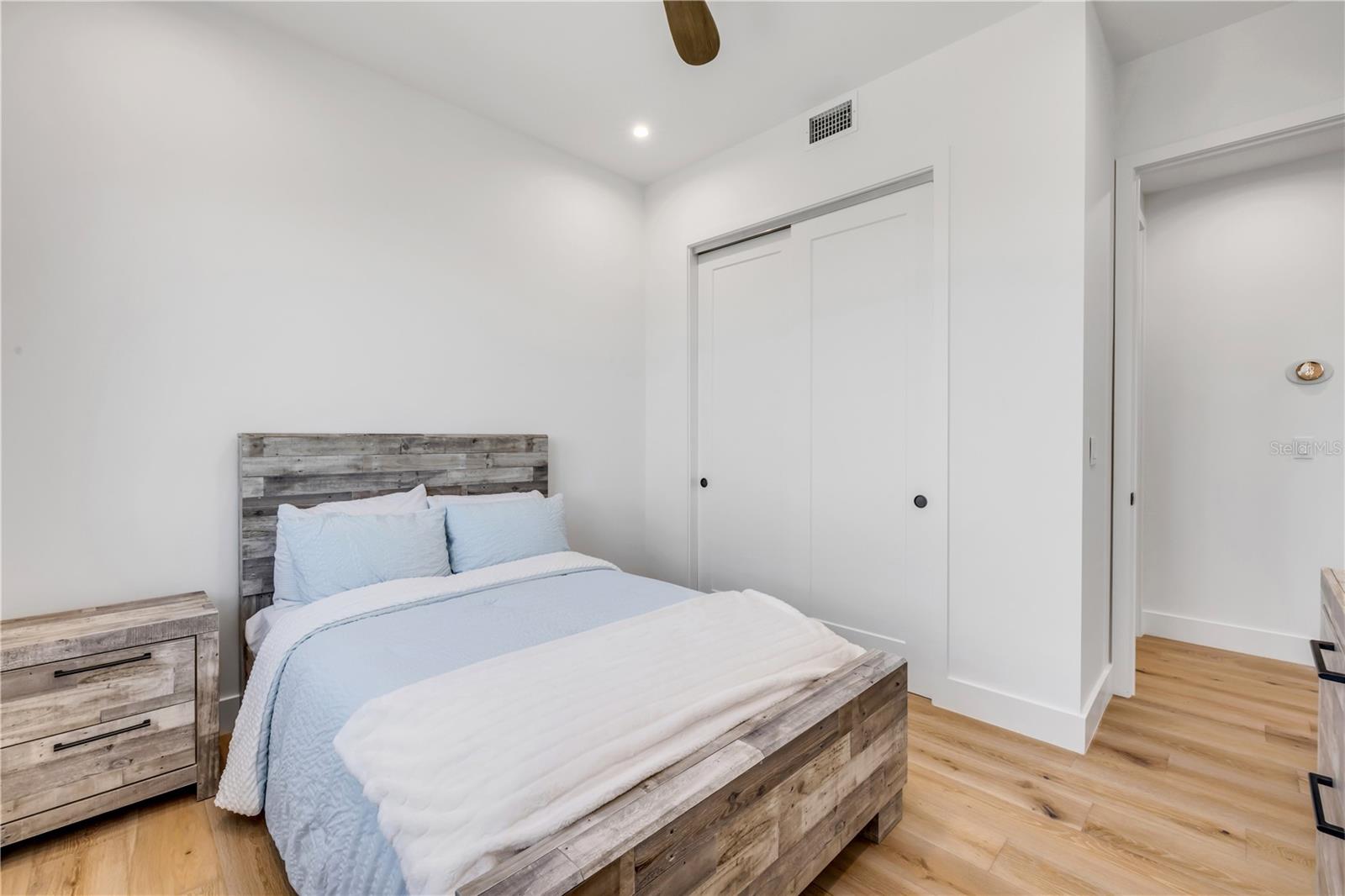 Image 32 of 70 For 6857 Turtlemound Road