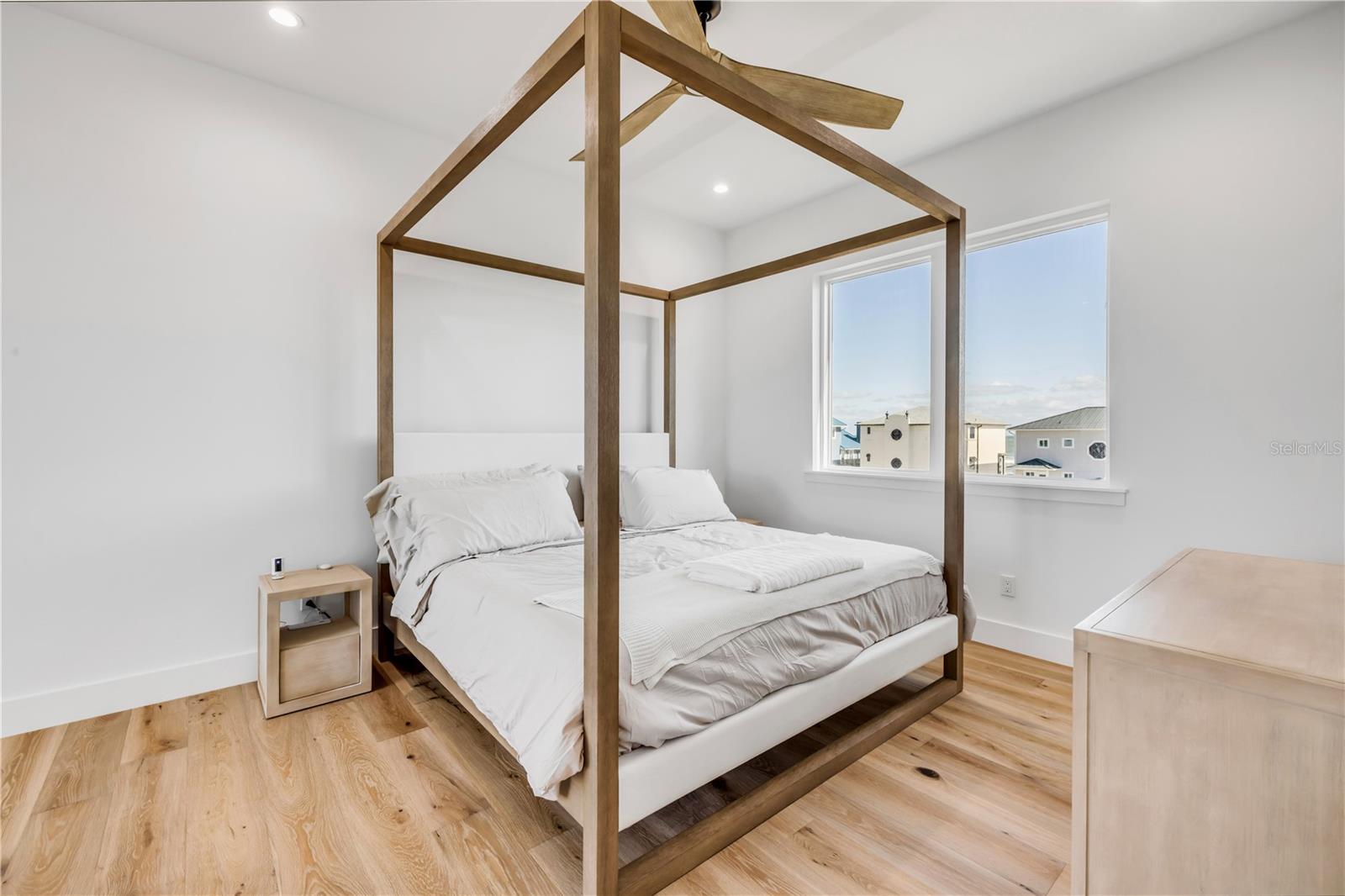 Image 33 of 70 For 6857 Turtlemound Road