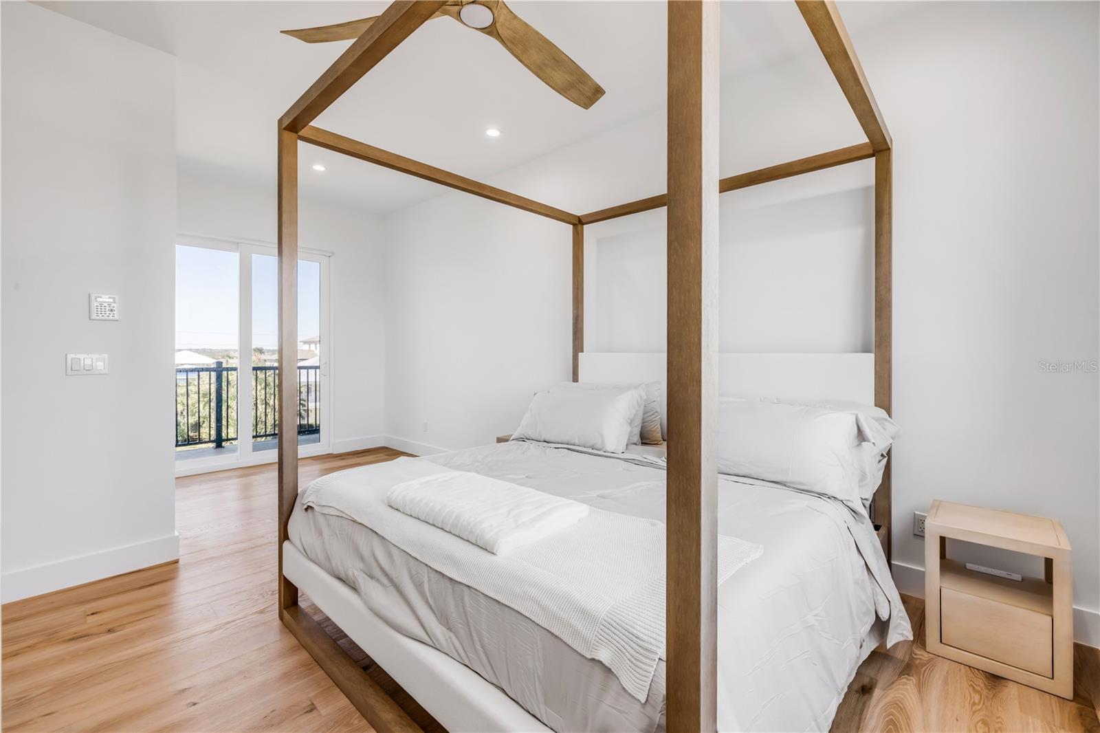 Image 35 of 70 For 6857 Turtlemound Road