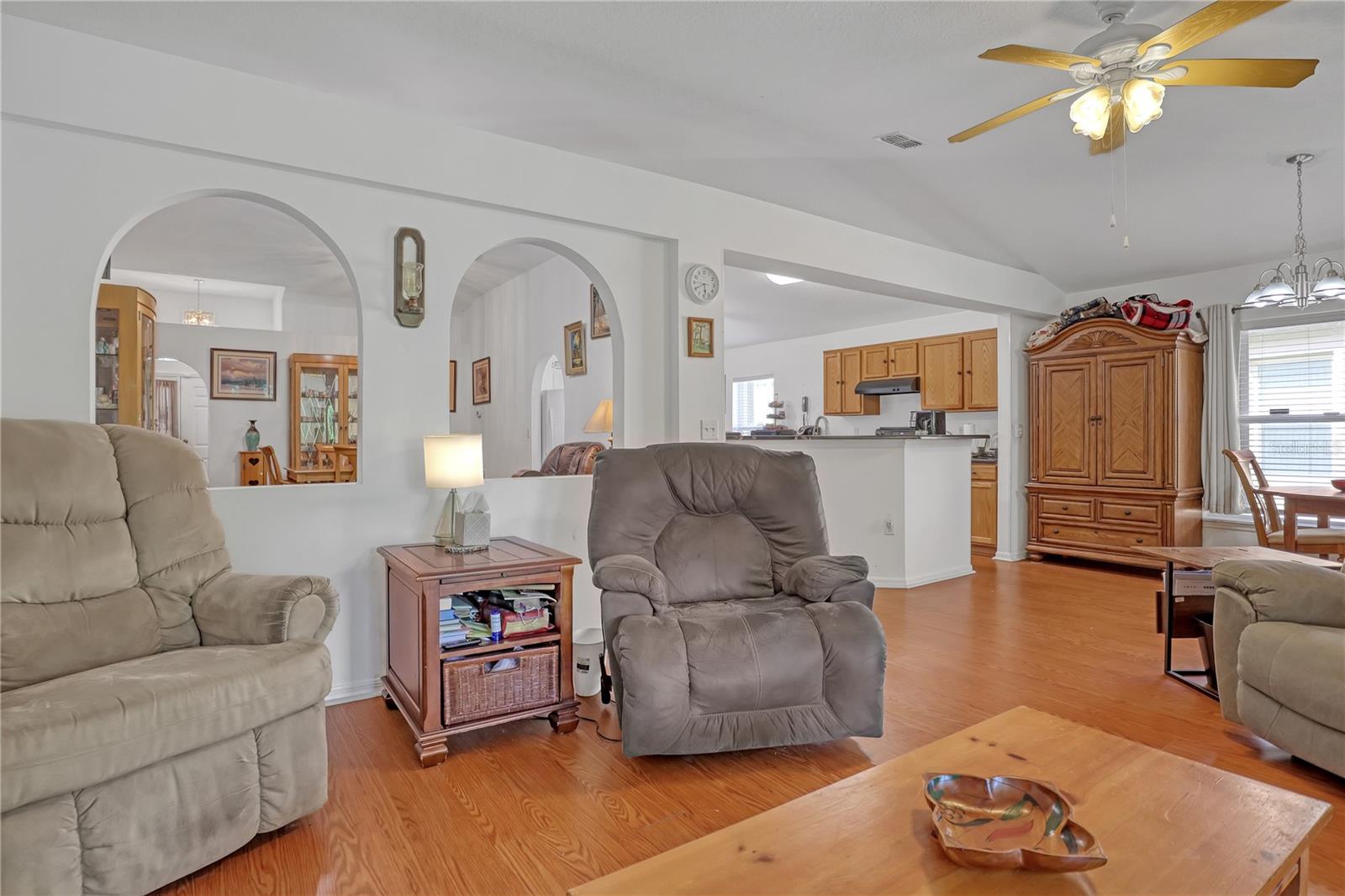 Image 15 of 39 For 2210 Spring Creek Circle Ne