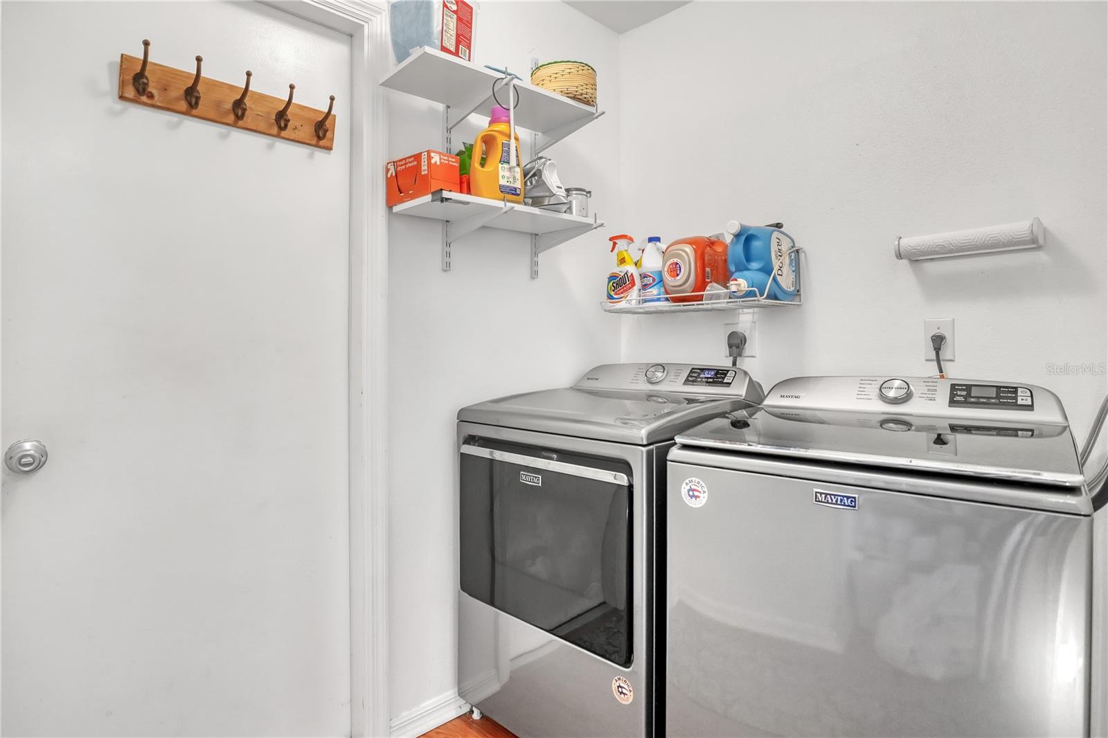 Image 22 of 39 For 2210 Spring Creek Circle Ne