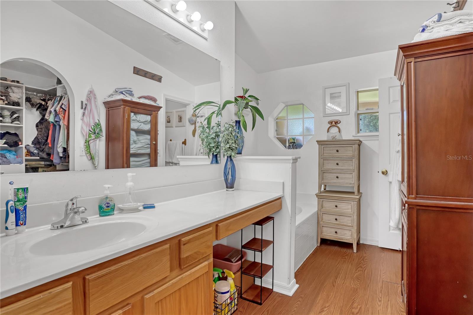 Image 25 of 39 For 2210 Spring Creek Circle Ne