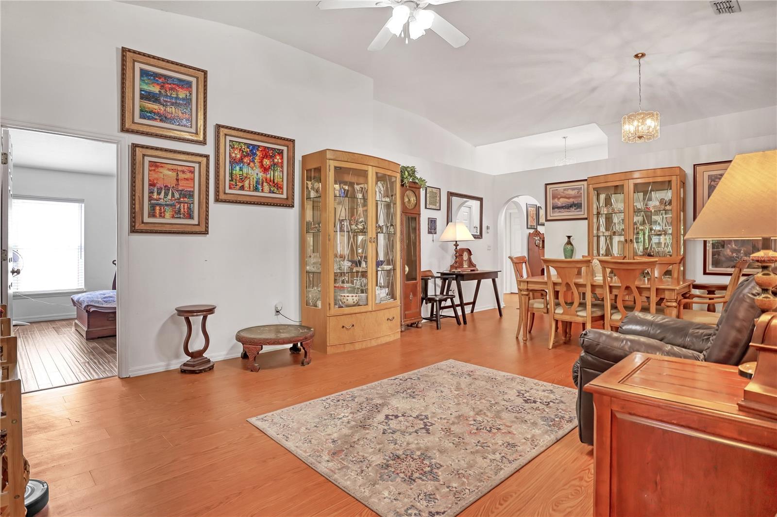 Image 8 of 39 For 2210 Spring Creek Circle Ne