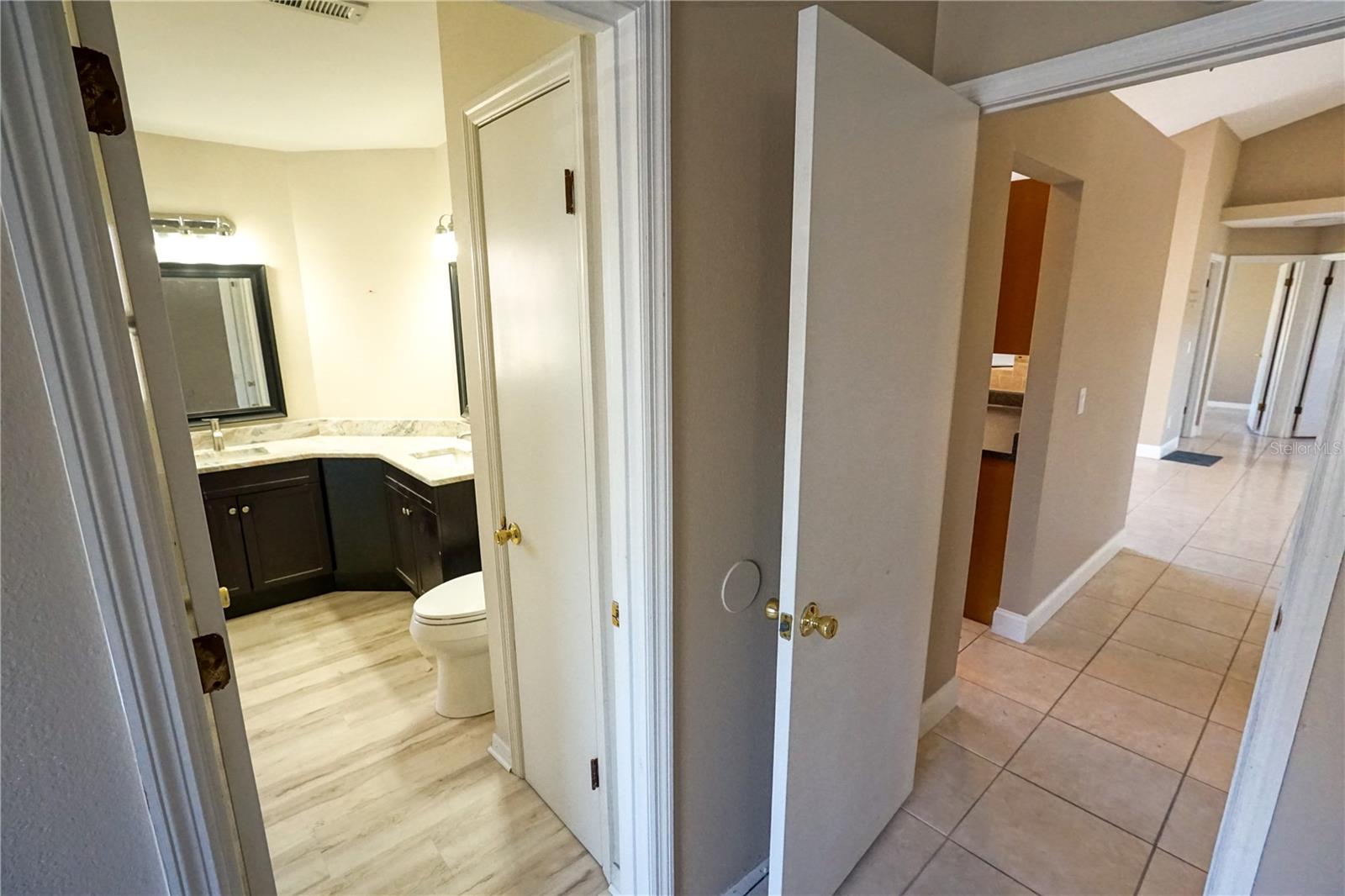 Image 12 of 31 For 9730 Lingwood Trail