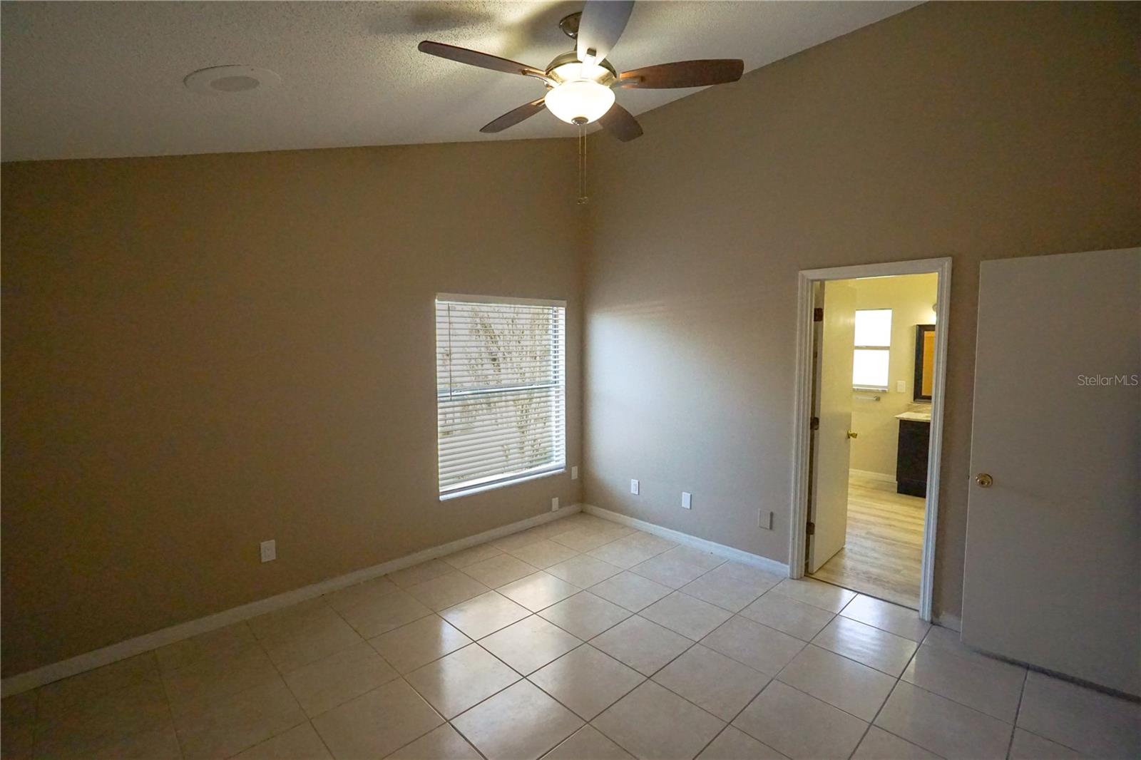 Image 13 of 31 For 9730 Lingwood Trail